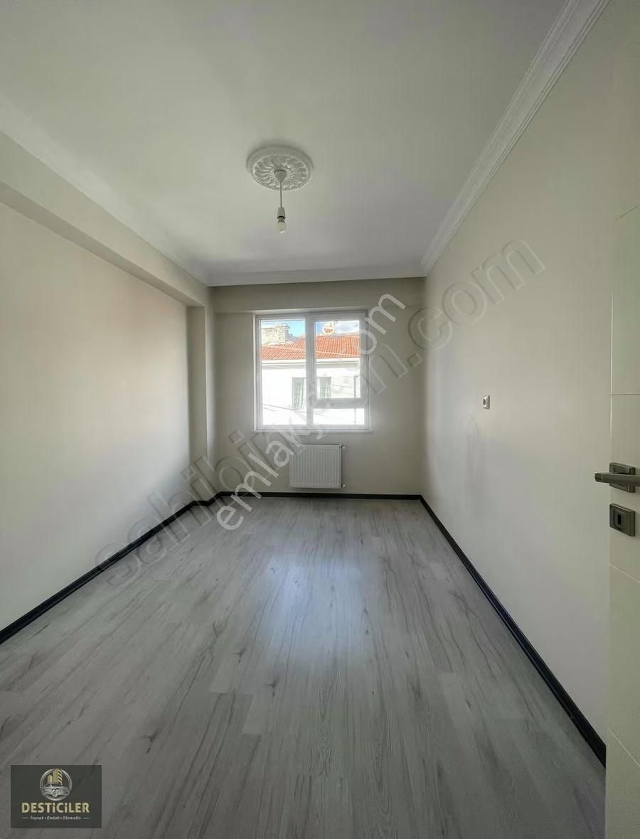 Pt- Erenköy Mahallesi Yıldırım Caddesi Yakını Satılık 2+1 Daire - Görsel 4