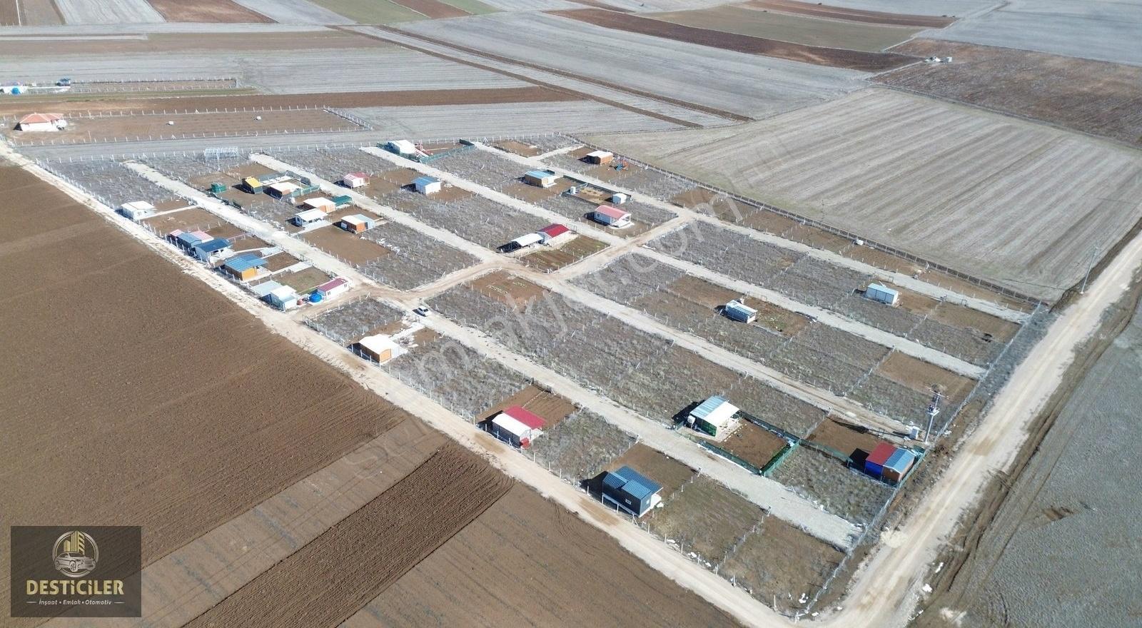Desticiler'den Kütahya Yolu Üzerinde Hobi Bahçeleri