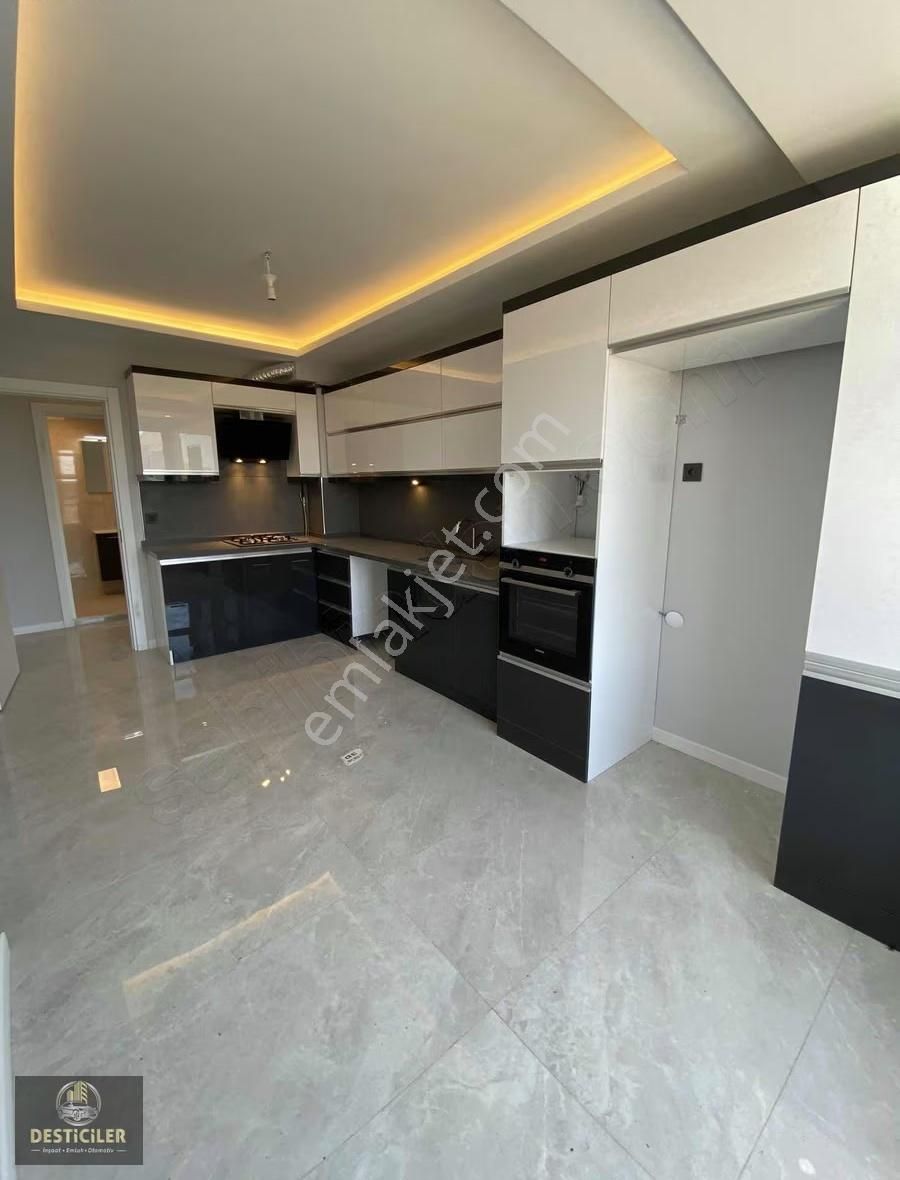 Desticiler Zincirlikuyuda Özel Garajlı 160m2 Ultra Lüx 3+1 Daire - Görsel 2