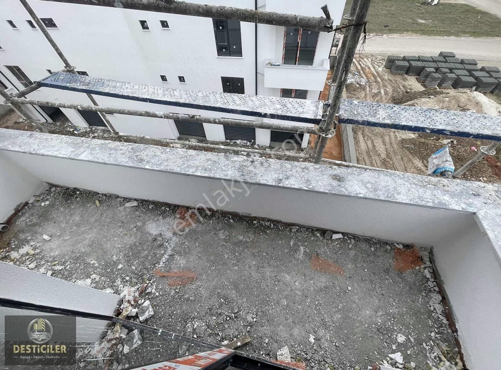 Eı- 71 Evler Mahallesi Satılık Site İçi Özel Garajlı Daire