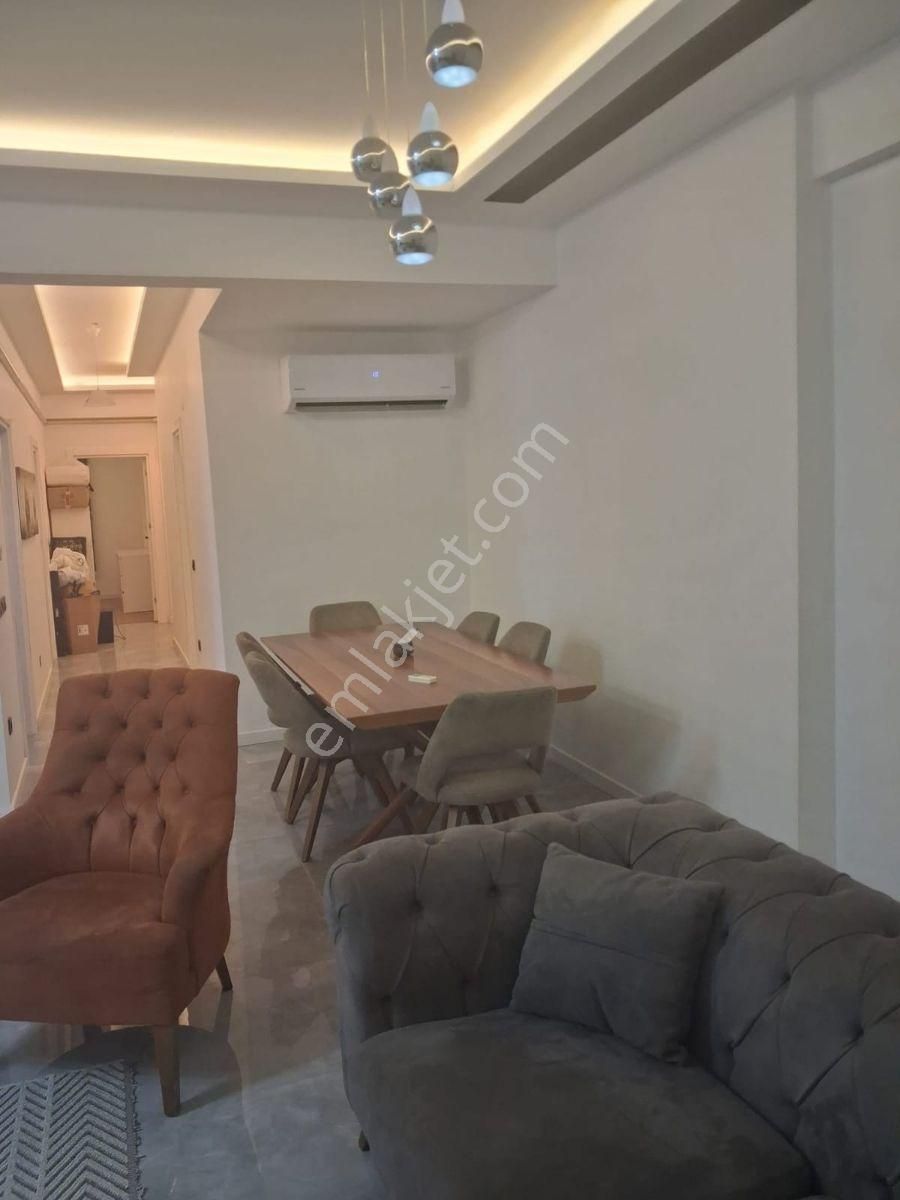 Kuşadasında Havuzlu Güvenlikli Sitede Doğalgazlı Eşyalı 3+1 - Görsel 28