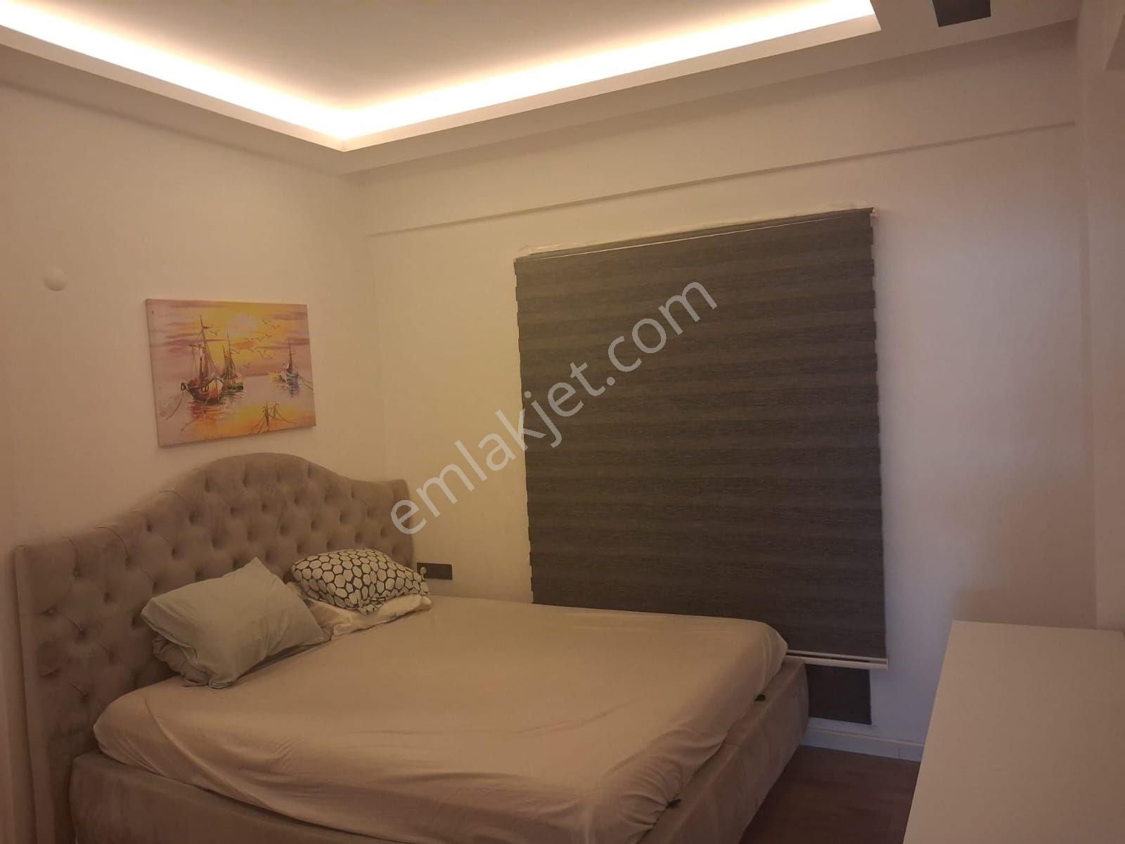 Kuşadasında Havuzlu Güvenlikli Sitede Doğalgazlı Eşyalı 3+1 - Görsel 9