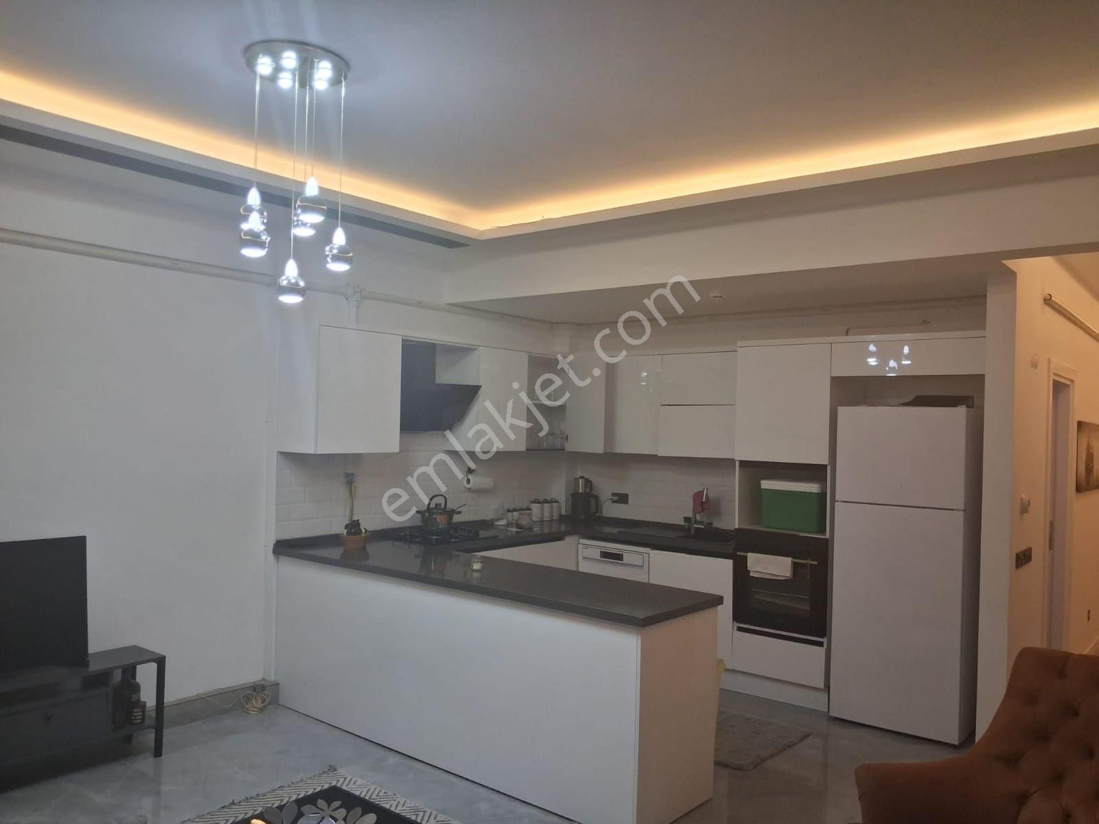 Kuşadasında Havuzlu Güvenlikli Sitede Doğalgazlı Eşyalı 3+1 - Görsel 20
