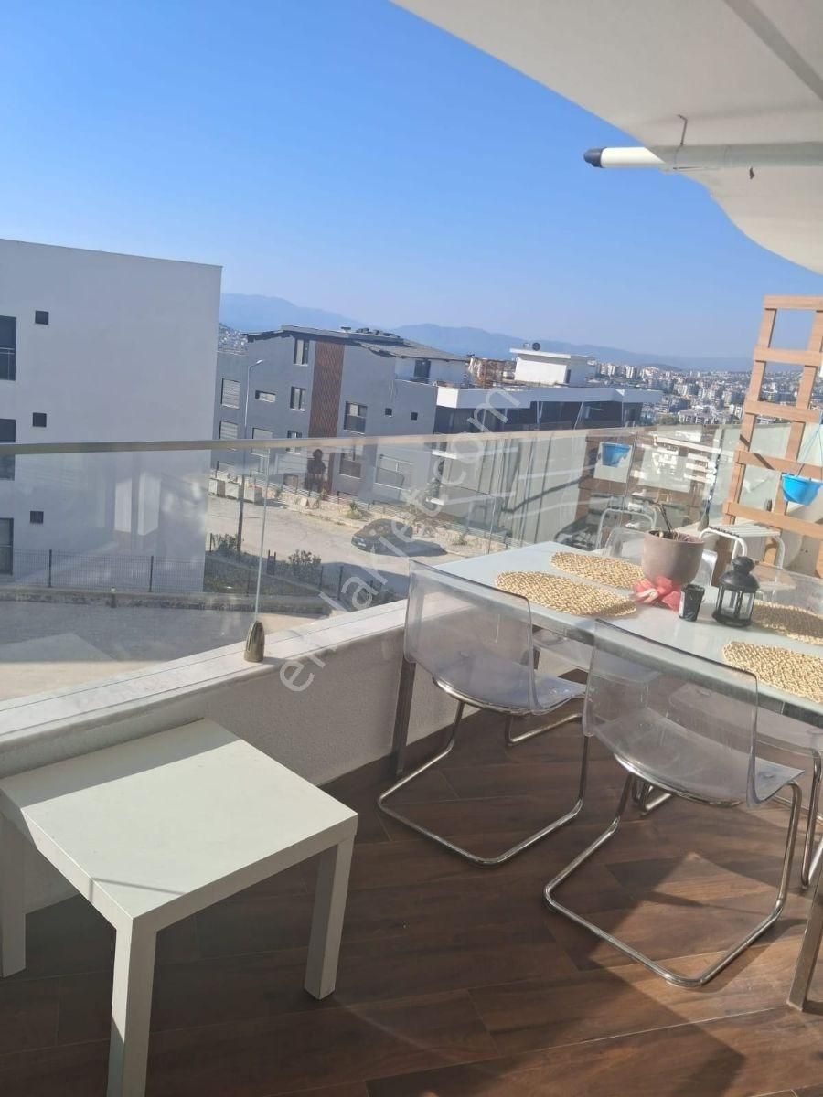 Kuşadasında Havuzlu Güvenlikli Sitede Doğalgazlı Eşyalı 3+1 - Görsel 29