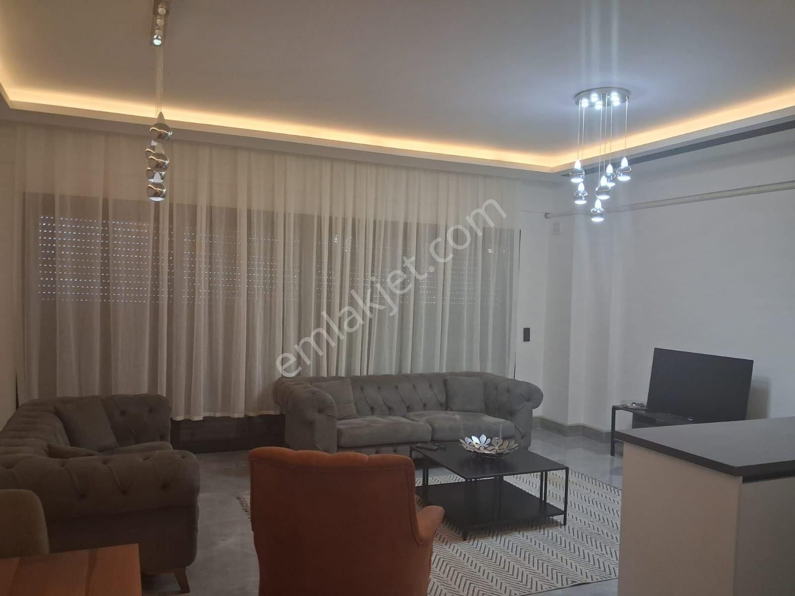 Kuşadasında Havuzlu Güvenlikli Sitede Doğalgazlı Eşyalı 3+1 - Görsel 33