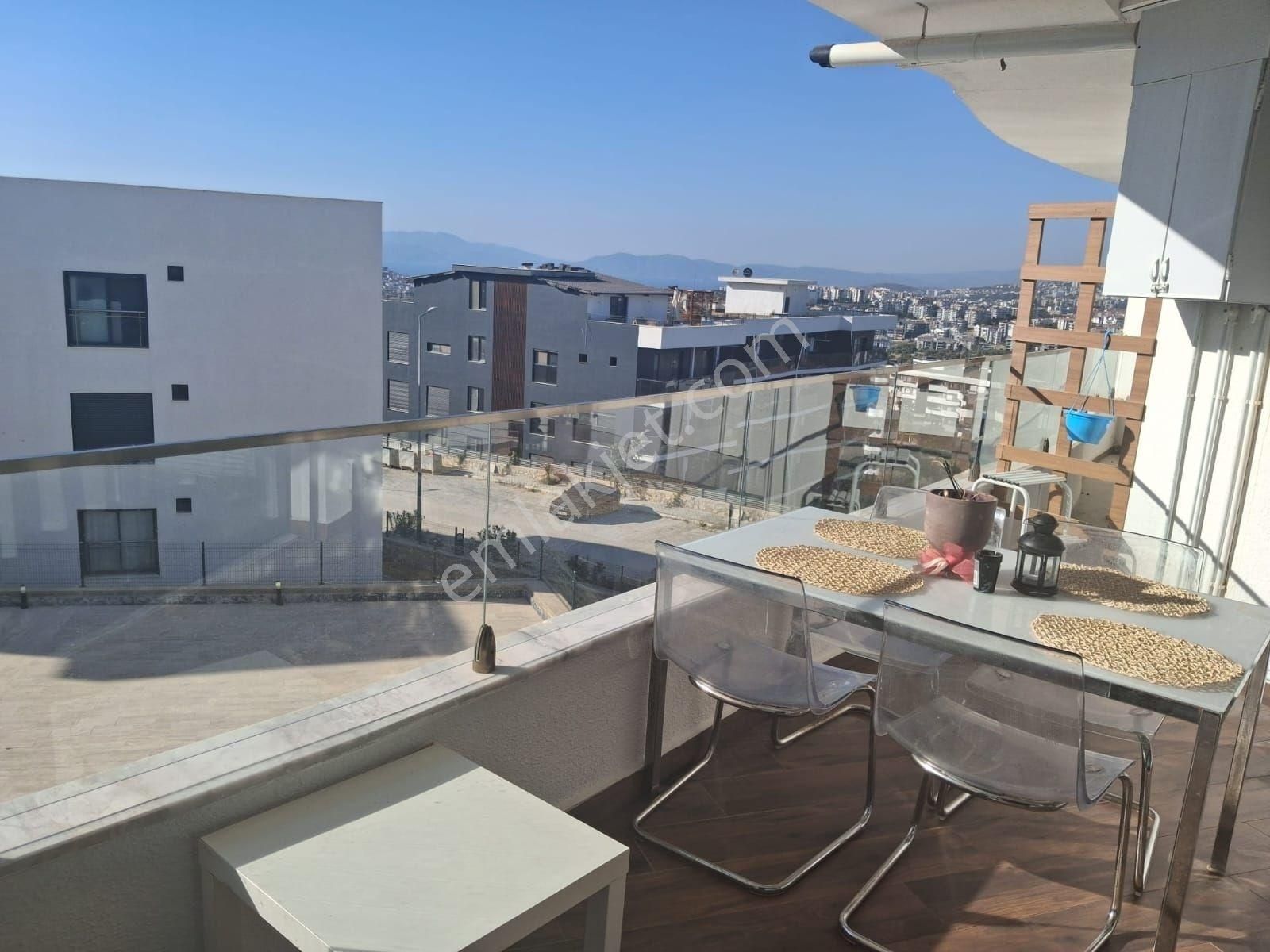 Kuşadasında Havuzlu Güvenlikli Sitede Doğalgazlı Eşyalı 3+1 - Görsel 27