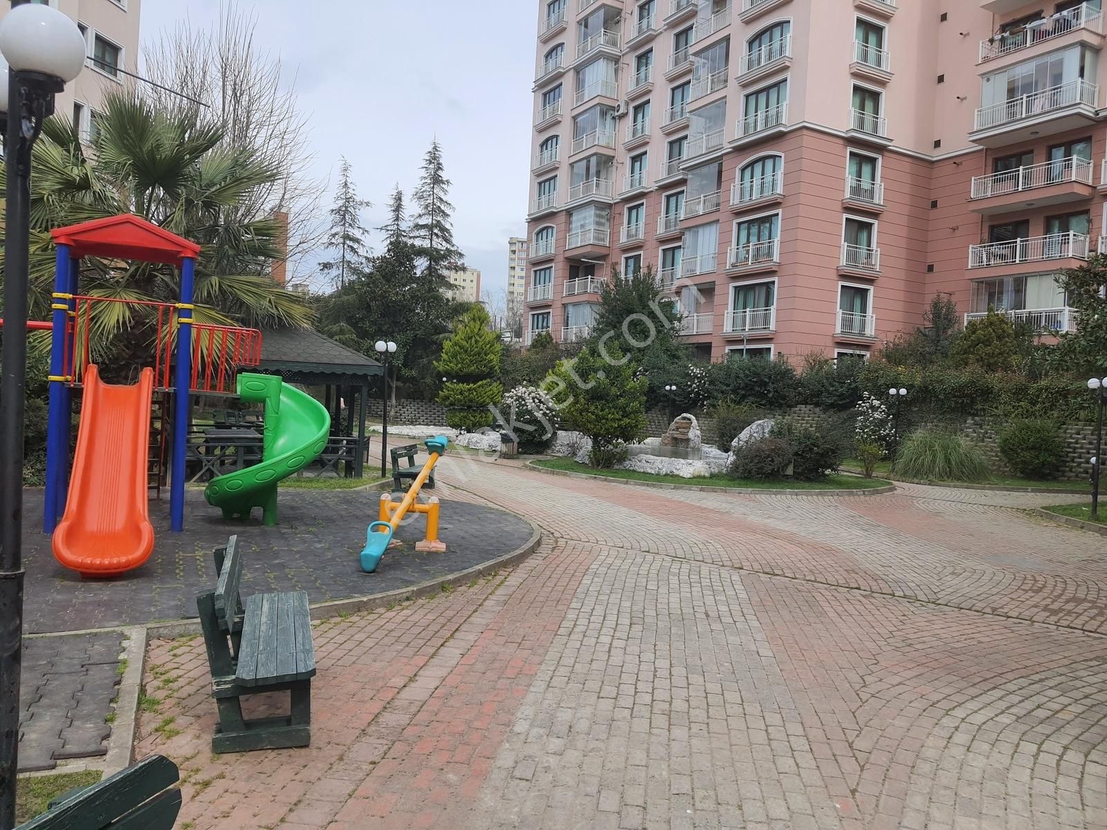 Halkalı Laleşehir Konaklarında Eşyalı 1+1 Kiralık Daire - Görsel 13