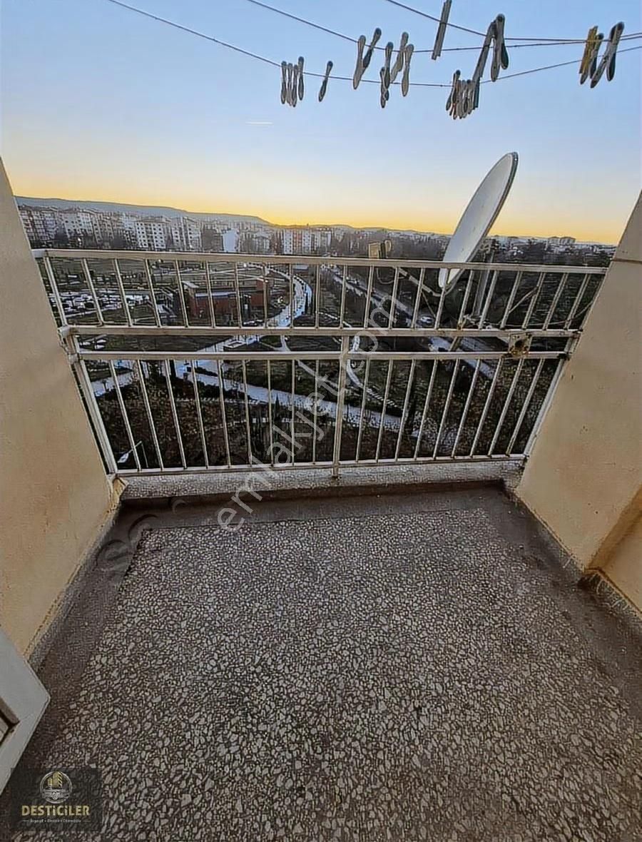 Hg-185 Atatürk Cd. Millet Bahçesi Manzaralı Asansörlü 3+1 Daire - Görsel 3