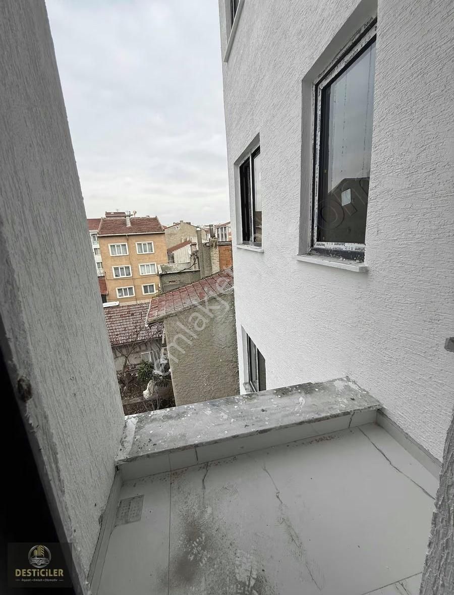 As- Sütlüce Mah.cadde Üzeri Çift Mutfak Dubleks 4+1 Daire