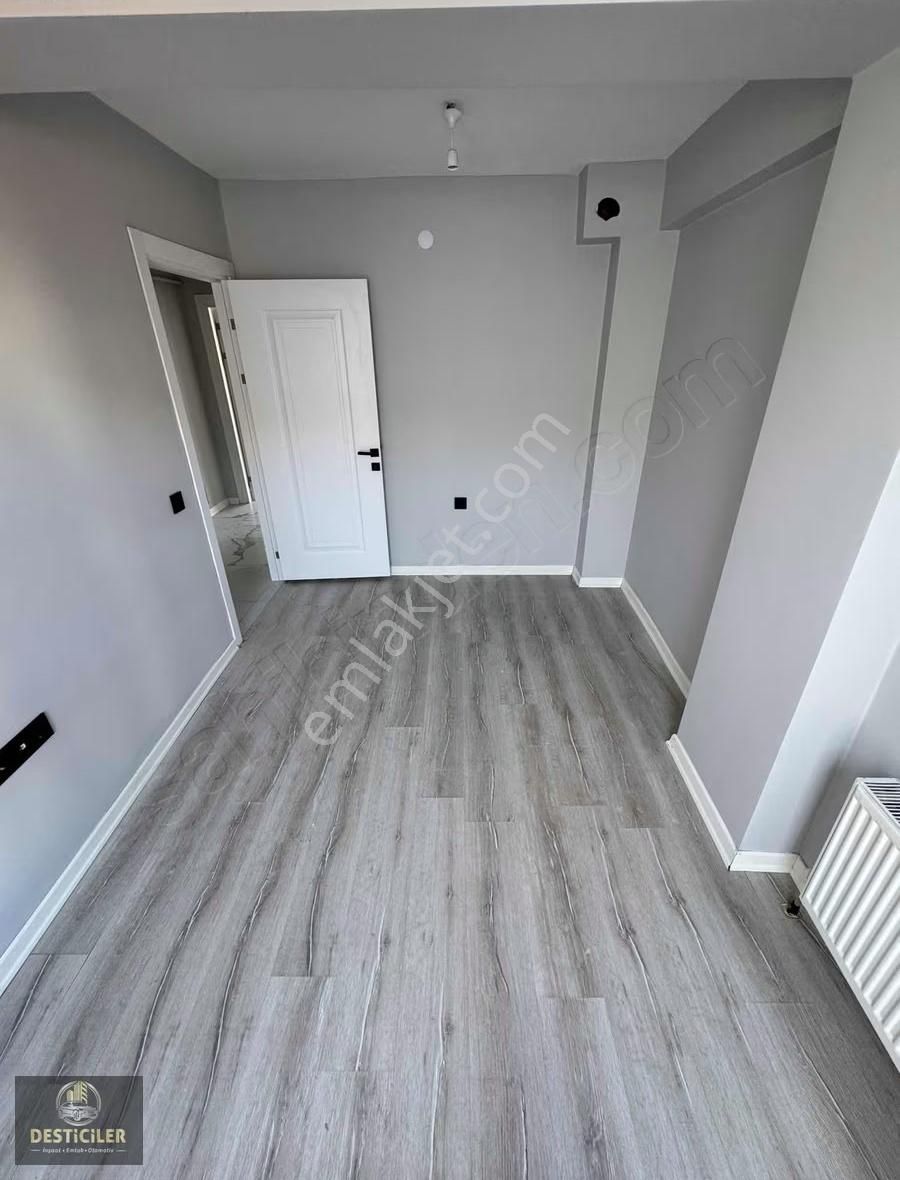 Ad-şirintepe Mah. 2+0 Özel Garaj Geniş Merkezi Konum Fırsat