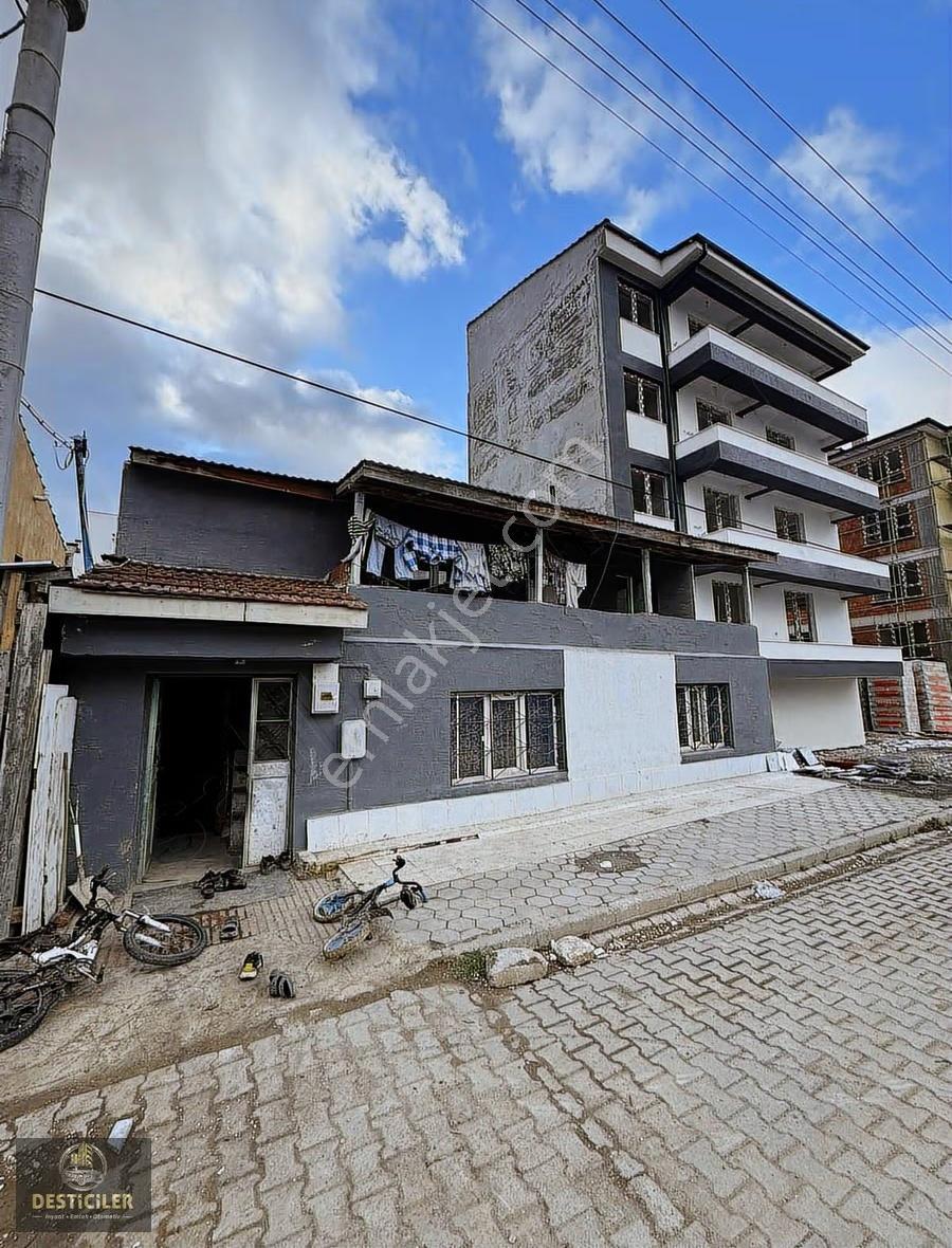 Ad-desticiler 71 Evler Şehir Hst Yakını 140 M2 Arsa Üzerinde Ev - Görsel 4