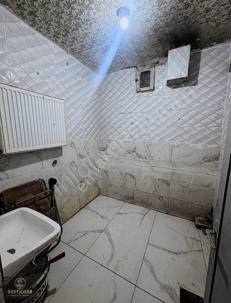 Ad-desticiler 71 Evler Şehir Hst Yakını 140 M2 Arsa Üzerinde Ev - Görsel 3