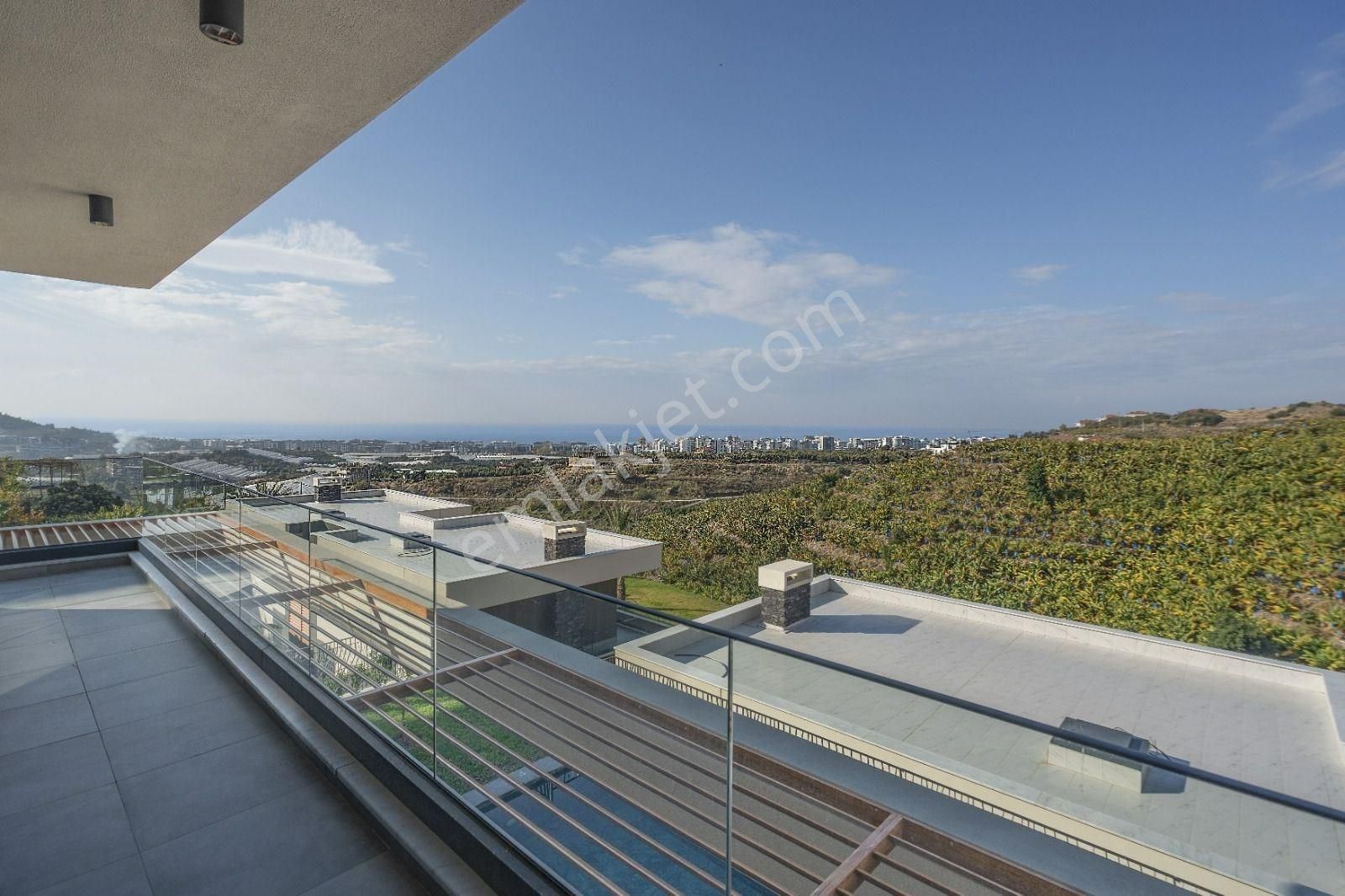 Alanya / Kargıcak’ta Deniz Manzaralı 3+1 Lüks Villa - Görsel 24