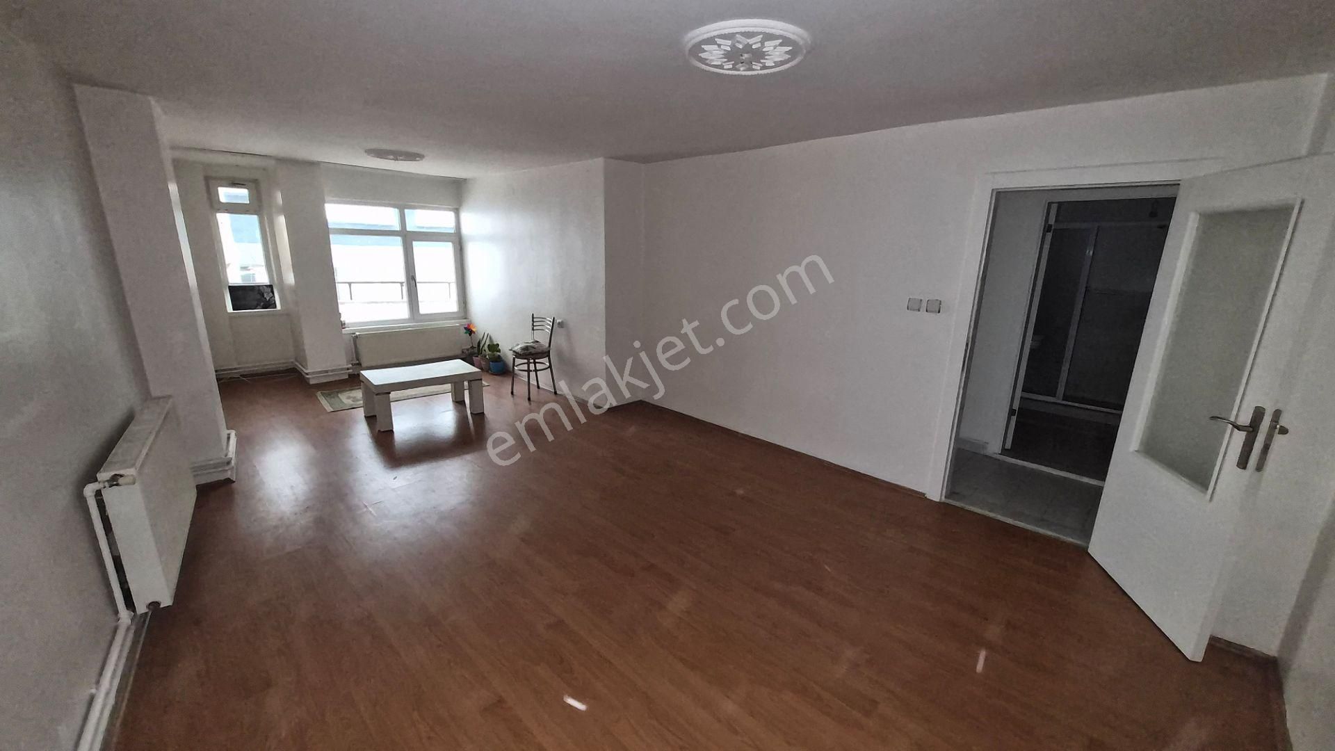 Kent Emlak'tan Nato Yolu Caddesi Üzerinde 2+1 Yapılı Kiralık Daire - Görsel 3