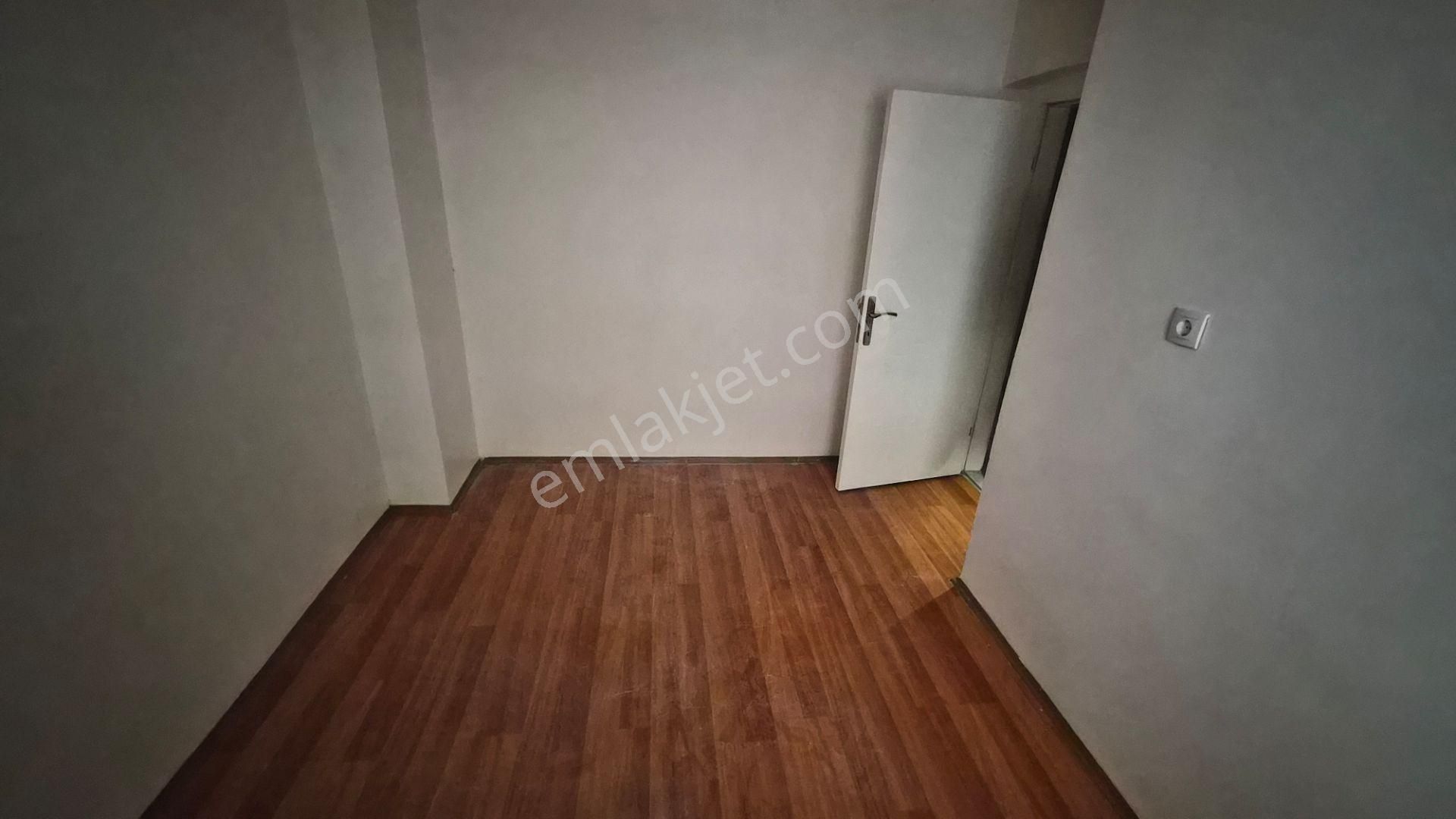 Kent Emlak'tan Nato Yolu Caddesi Üzerinde 2+1 Yapılı Kiralık Daire - Görsel 13