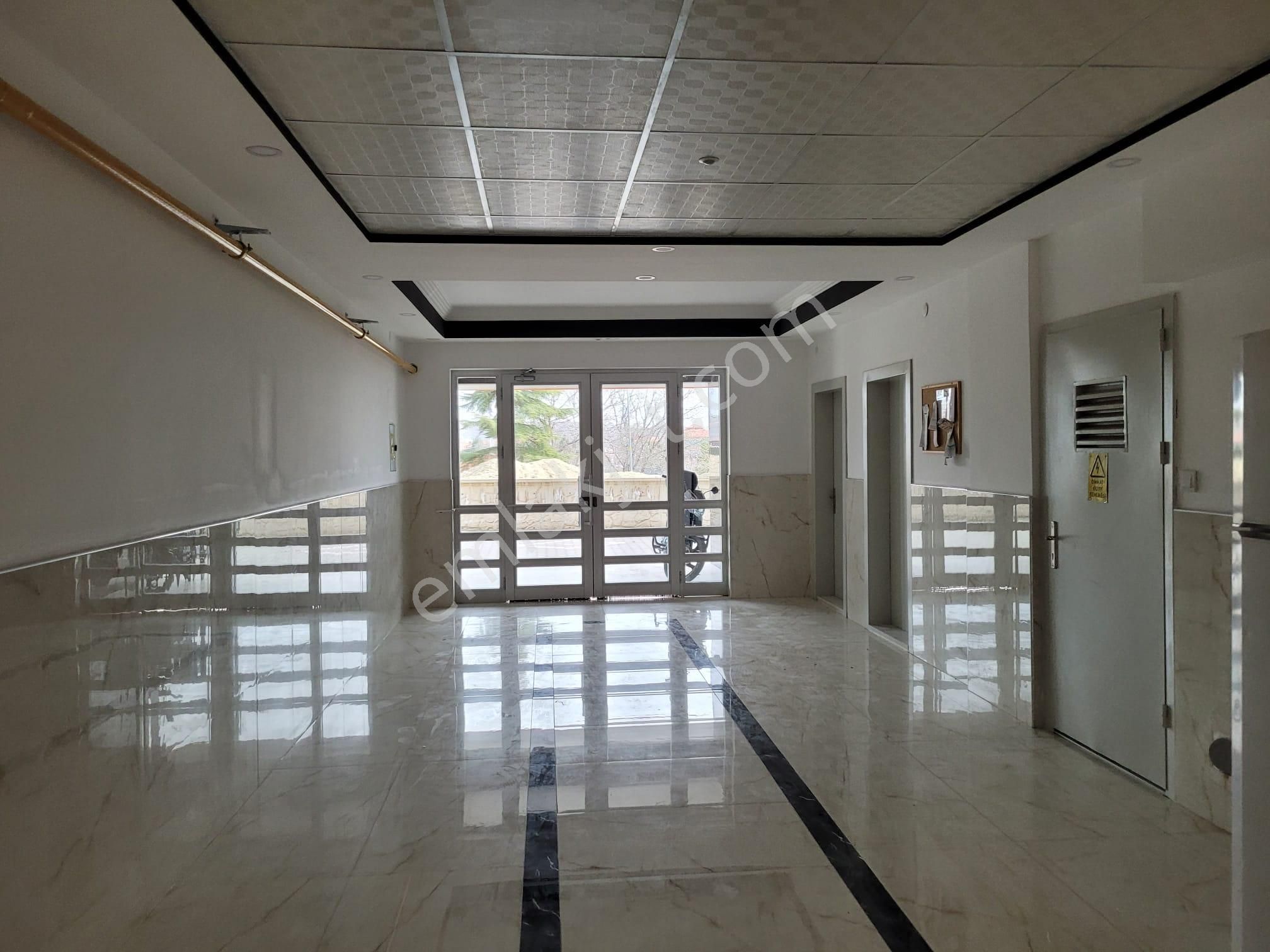 İpekyolu Gayrimenkulden Kurtuluş Ta 3+1 Yapılı Satılık Daire - Görsel 9