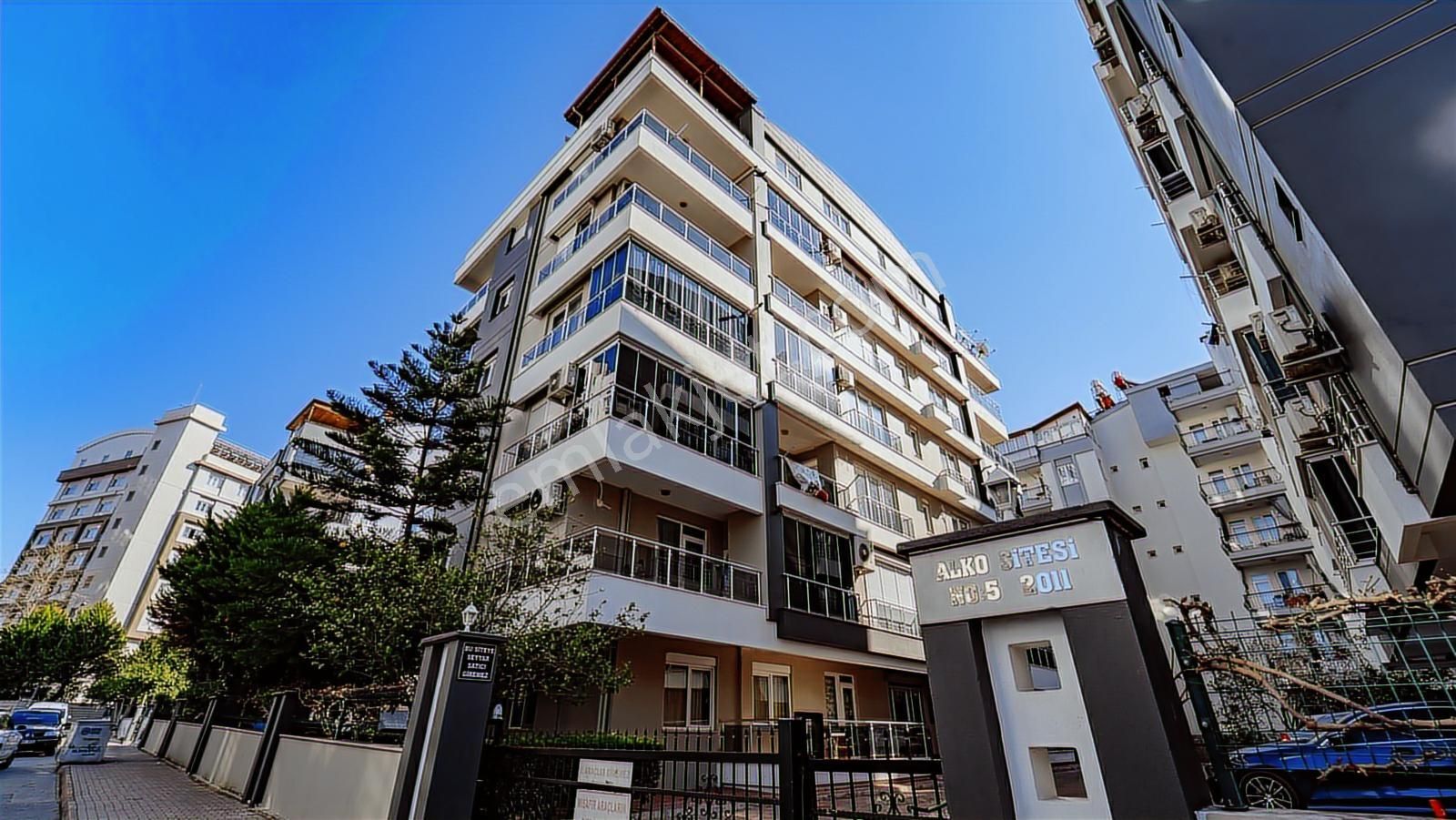 Site İçinde Ara Kat 2+1 Kiralık Daire