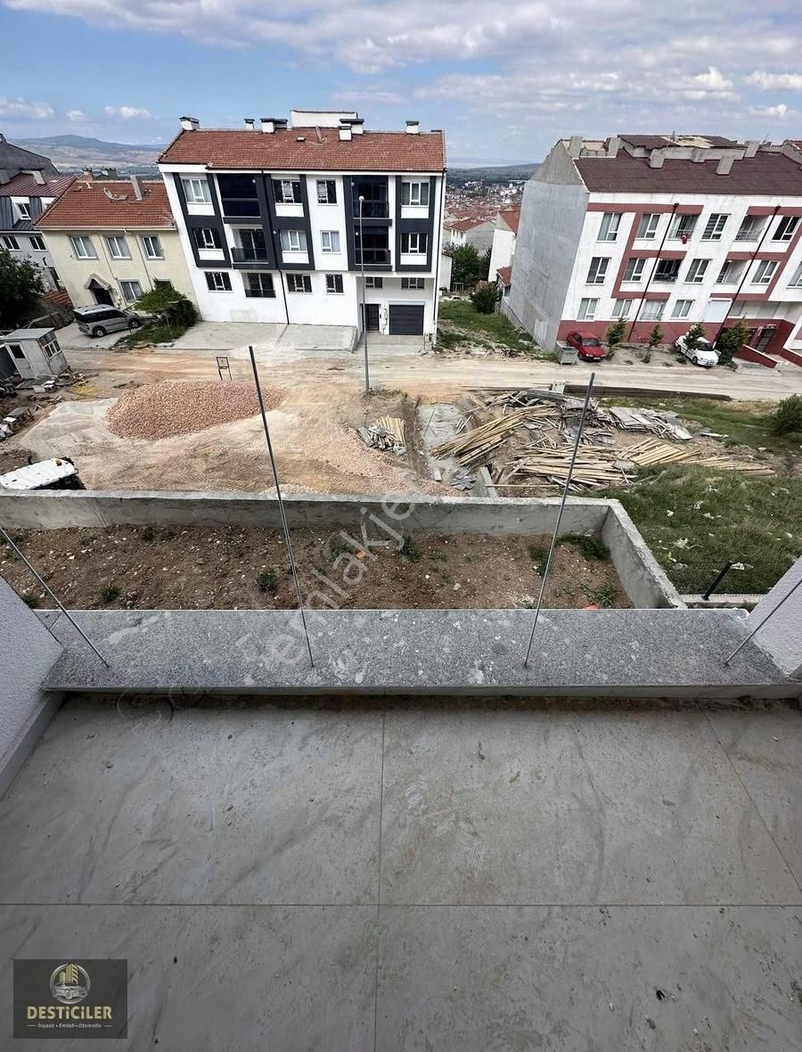 Ad-desticiler Emek Mahallesi 2+1 Manzaralı Ferah Daire - Görsel 2