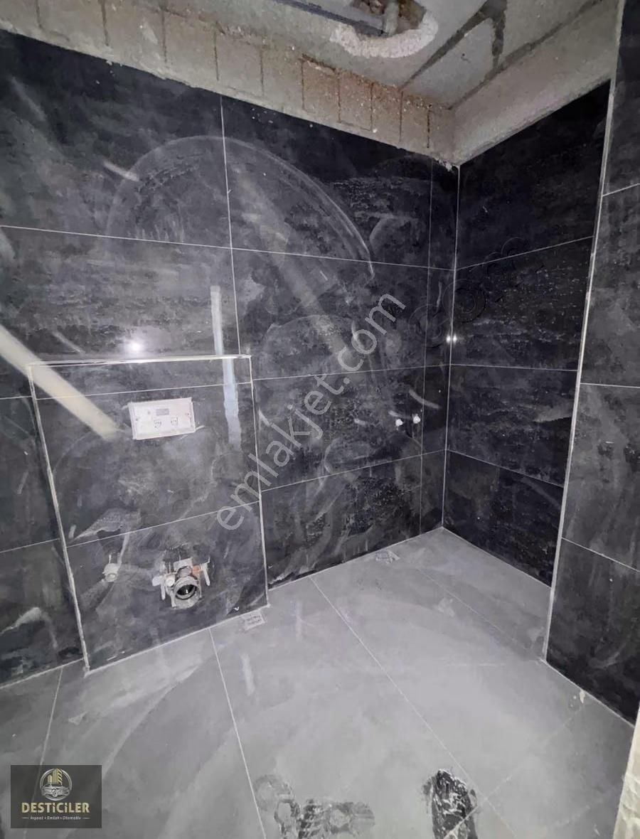 Om-desticiler Derman Caddesi Yanı Fırsat 2+0 Daire - Görsel 2