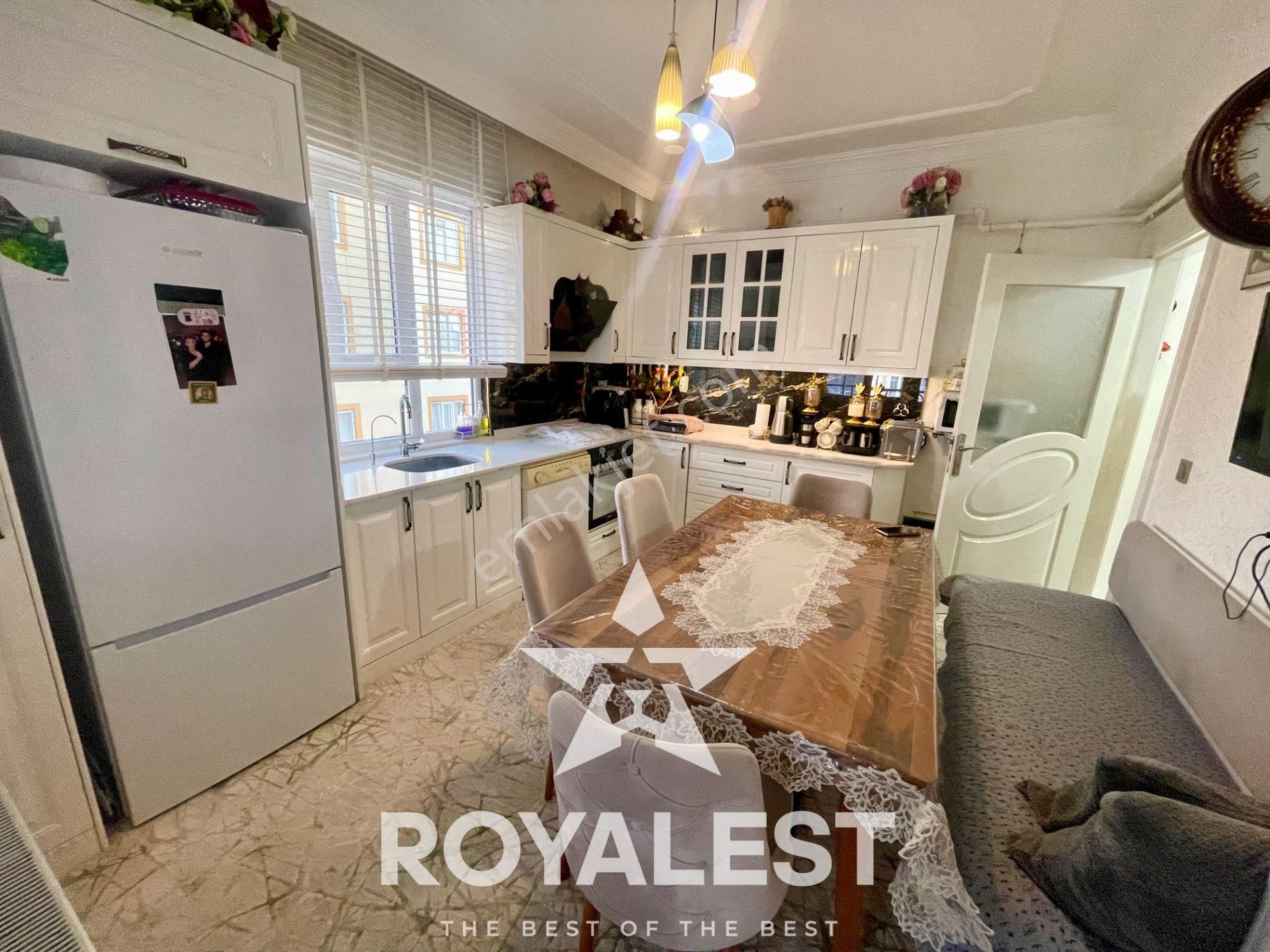 Royalest'ten Ara Kat Binanın En Bakımlısı Cadde Üzeri Ekstralı