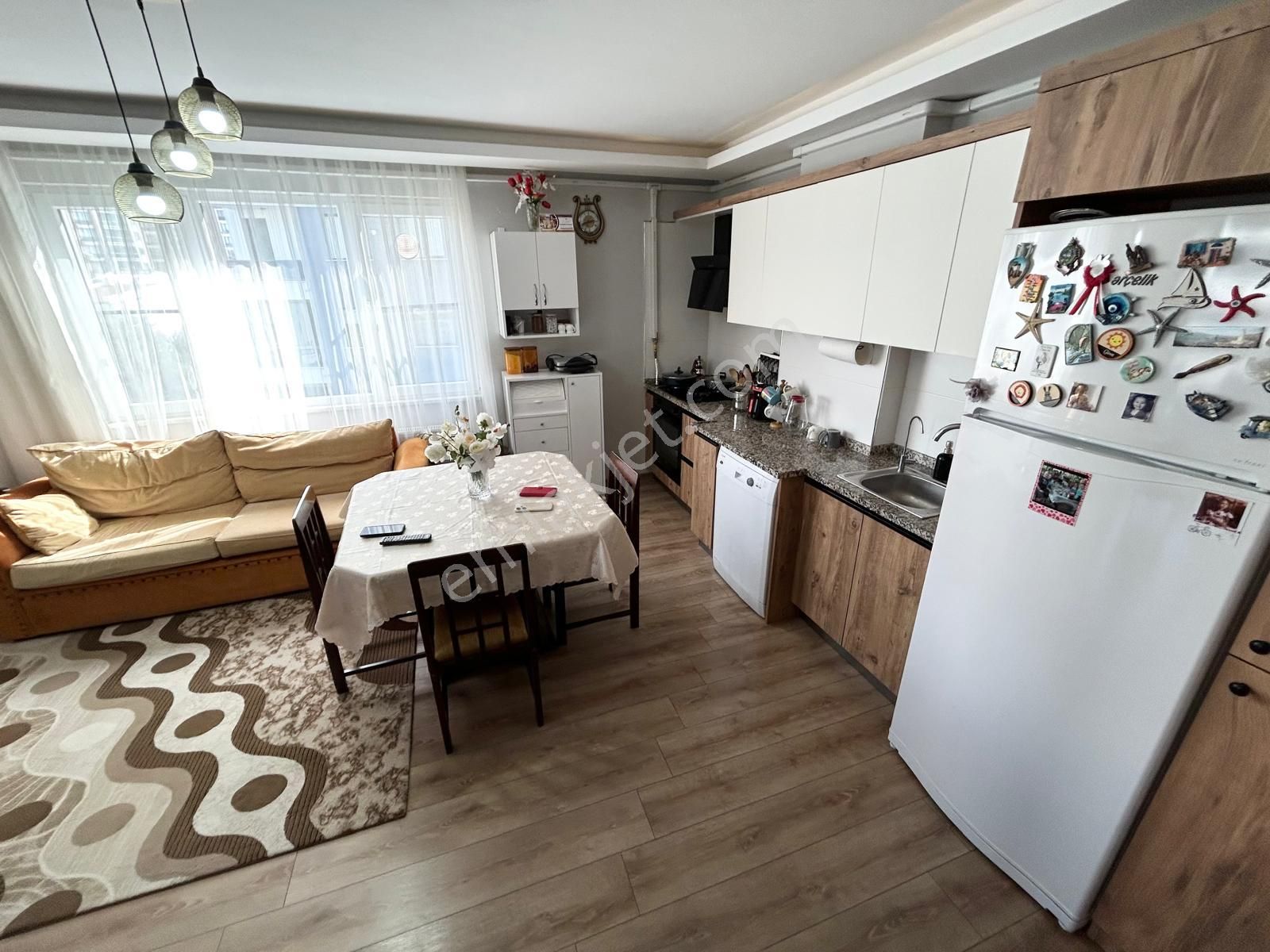 **yükselden Kadıköy Merkezde Geniş 2+1 Site İçinde Ferah Daire***
