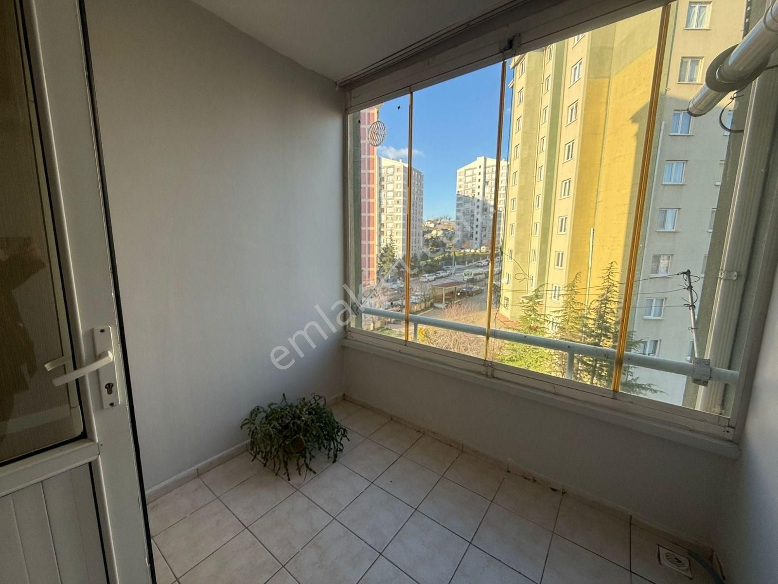 Gültepe Aktaş Tokide 4. Katta Cam Balkonlu 3+1 Kiralık Daire - Görsel 2