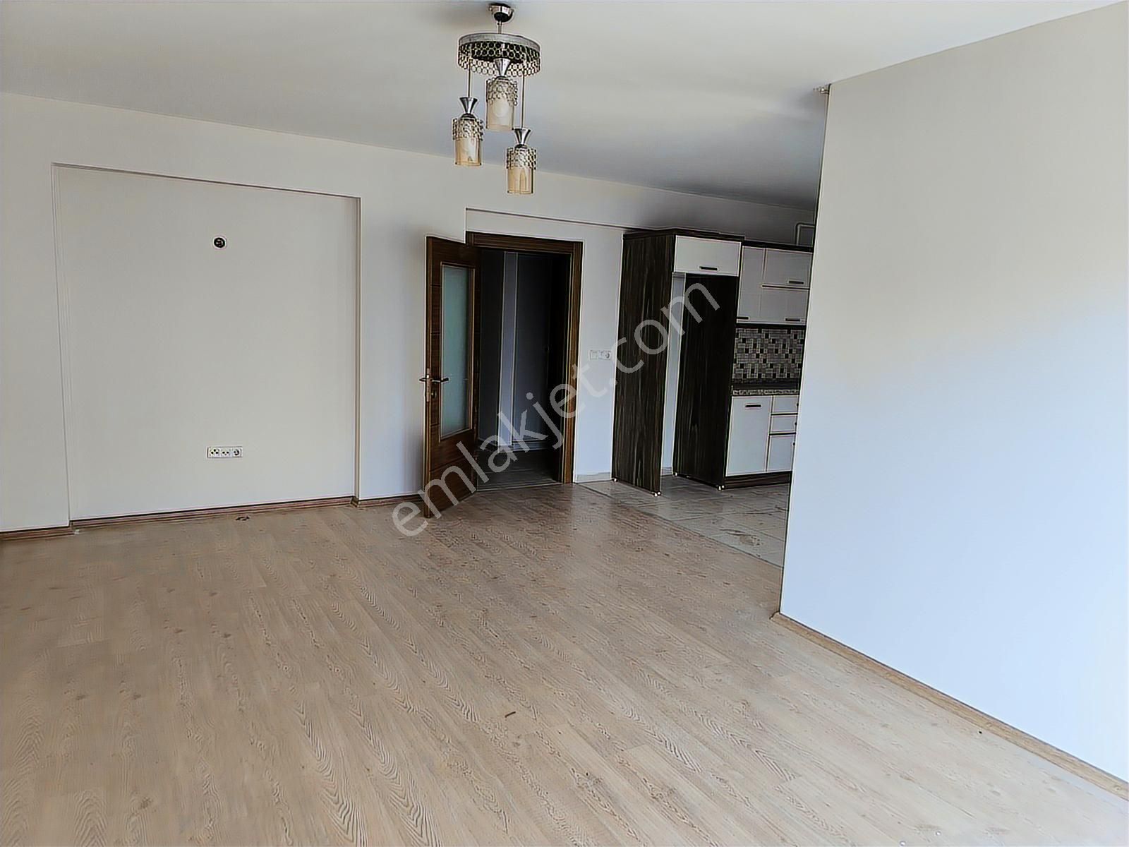 Kariyer'den Çevreyolu Kayakent Sitesi İçi Yapılı 3+1 Arakat - Görsel 31