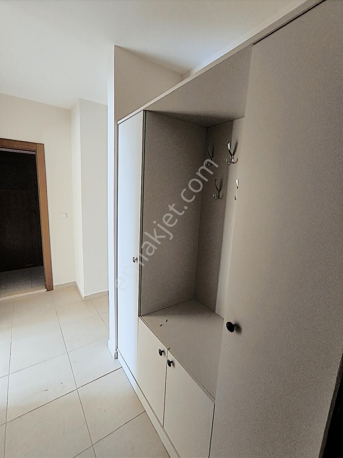 Kariyer'den Çevreyolu Kayakent Sitesi İçi Yapılı 3+1 Arakat - Görsel 12