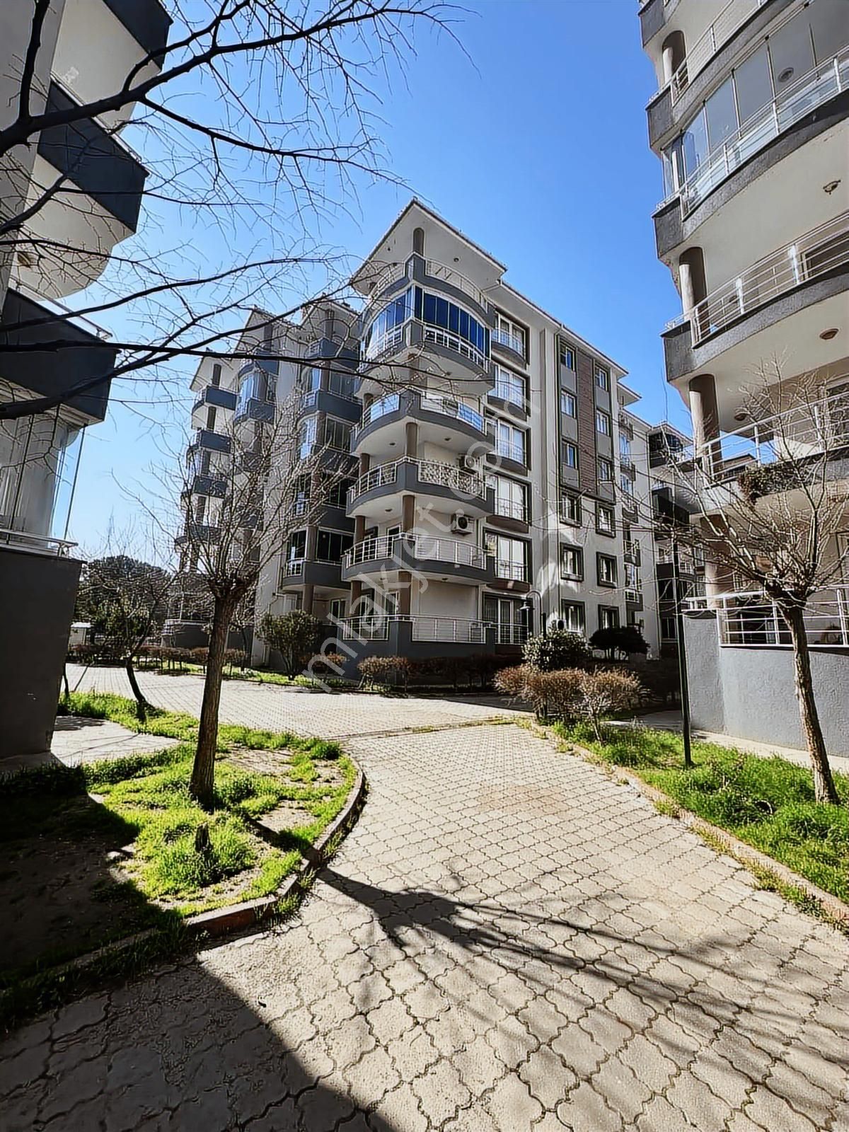 Tamer'den Edremit'de Site İçi Masrafsız Çok Geniş 3+1 Lüx Daire - Görsel 23