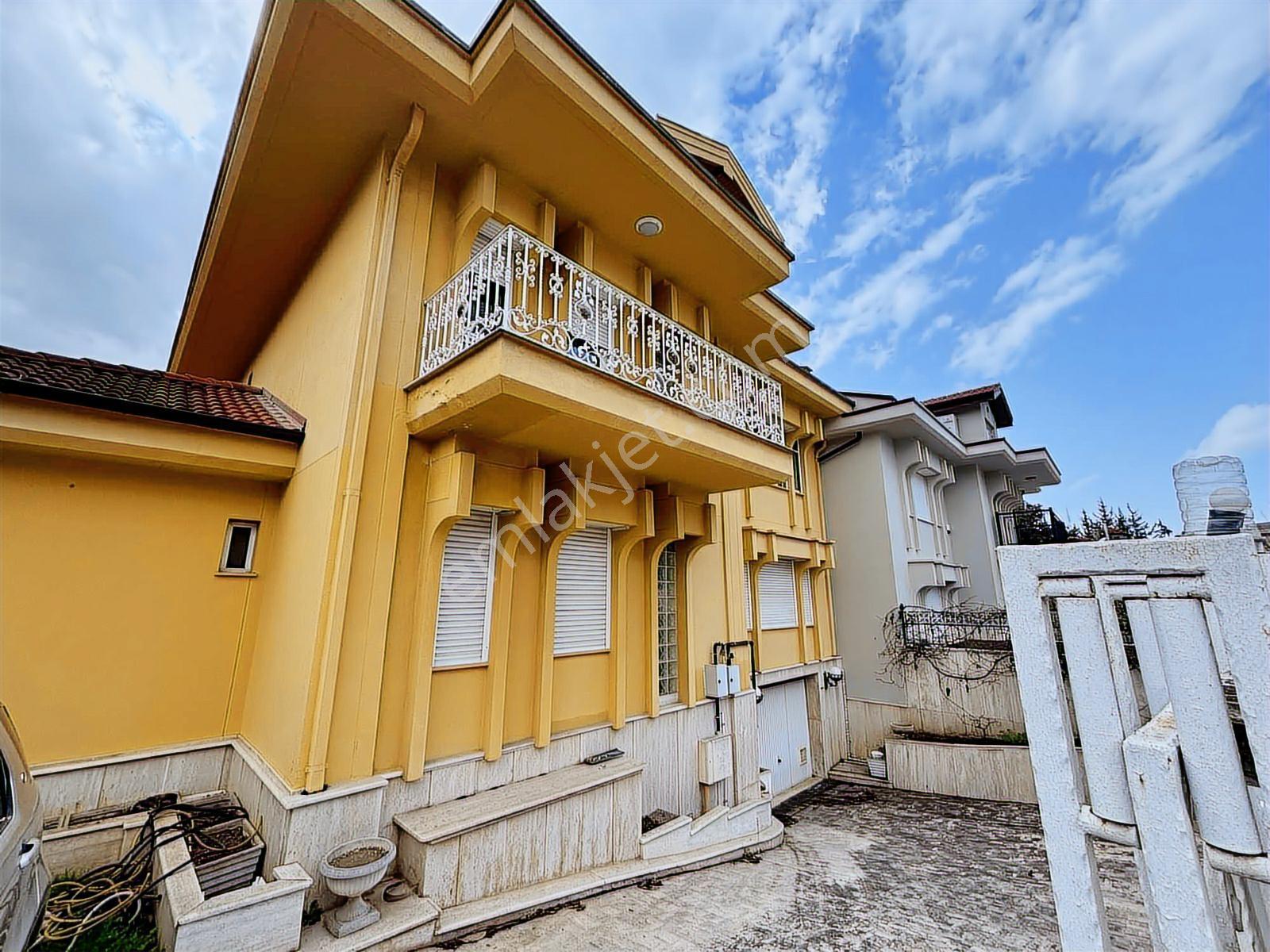 Bursa Mudanya Bademli Akmankent 2 Sitesinde 6+1 Satılık Villa - Görsel 21