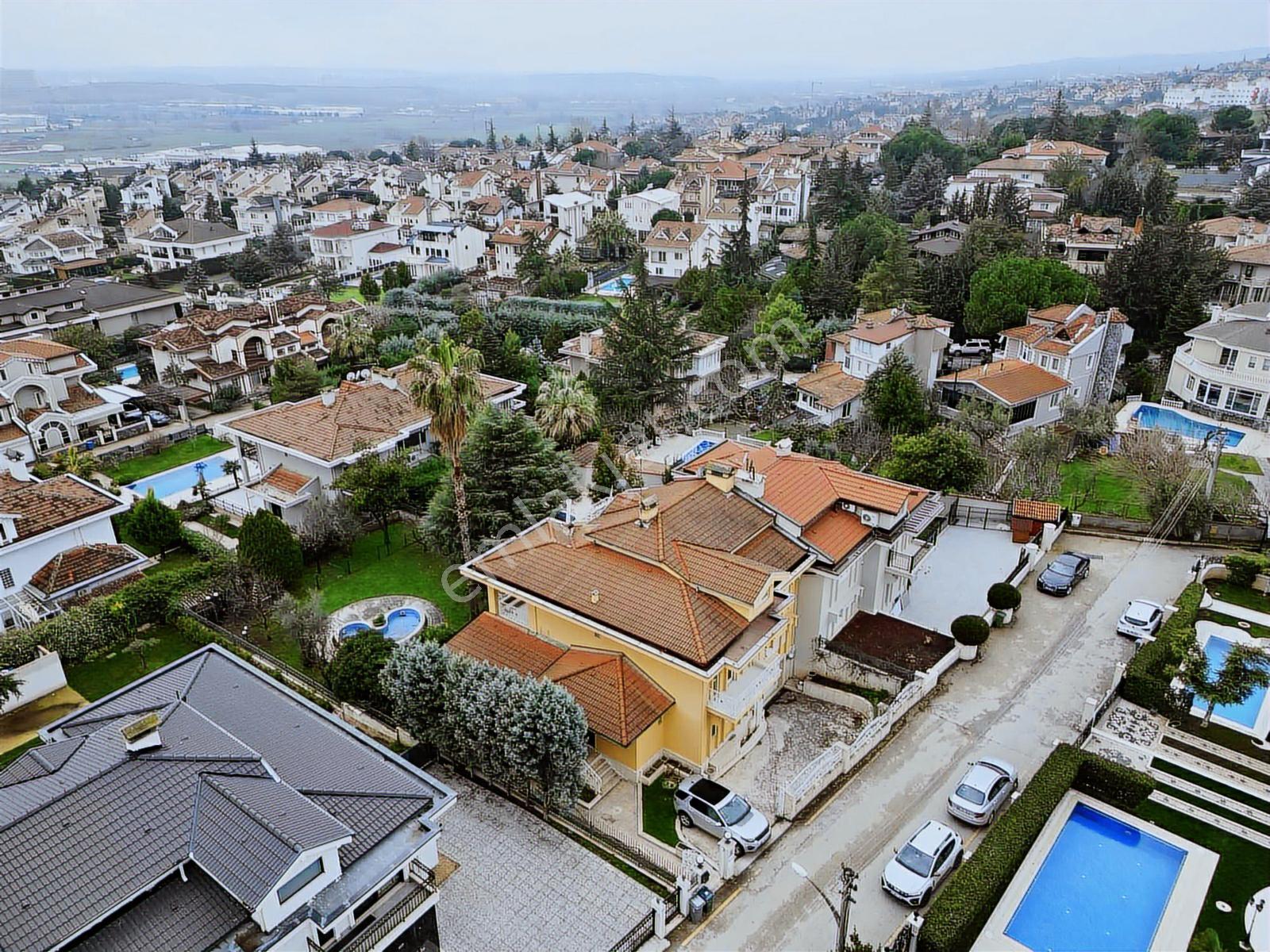 Bursa Mudanya Bademli Akmankent 2 Sitesinde 6+1 Satılık Villa - Görsel 34