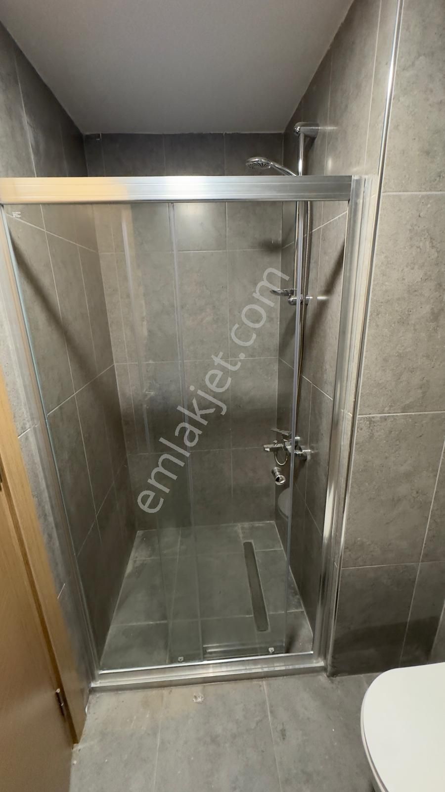 E5 Yanı Ödül İstanbul Balkonlu 1+1 Kiralık Daire - Görsel 4