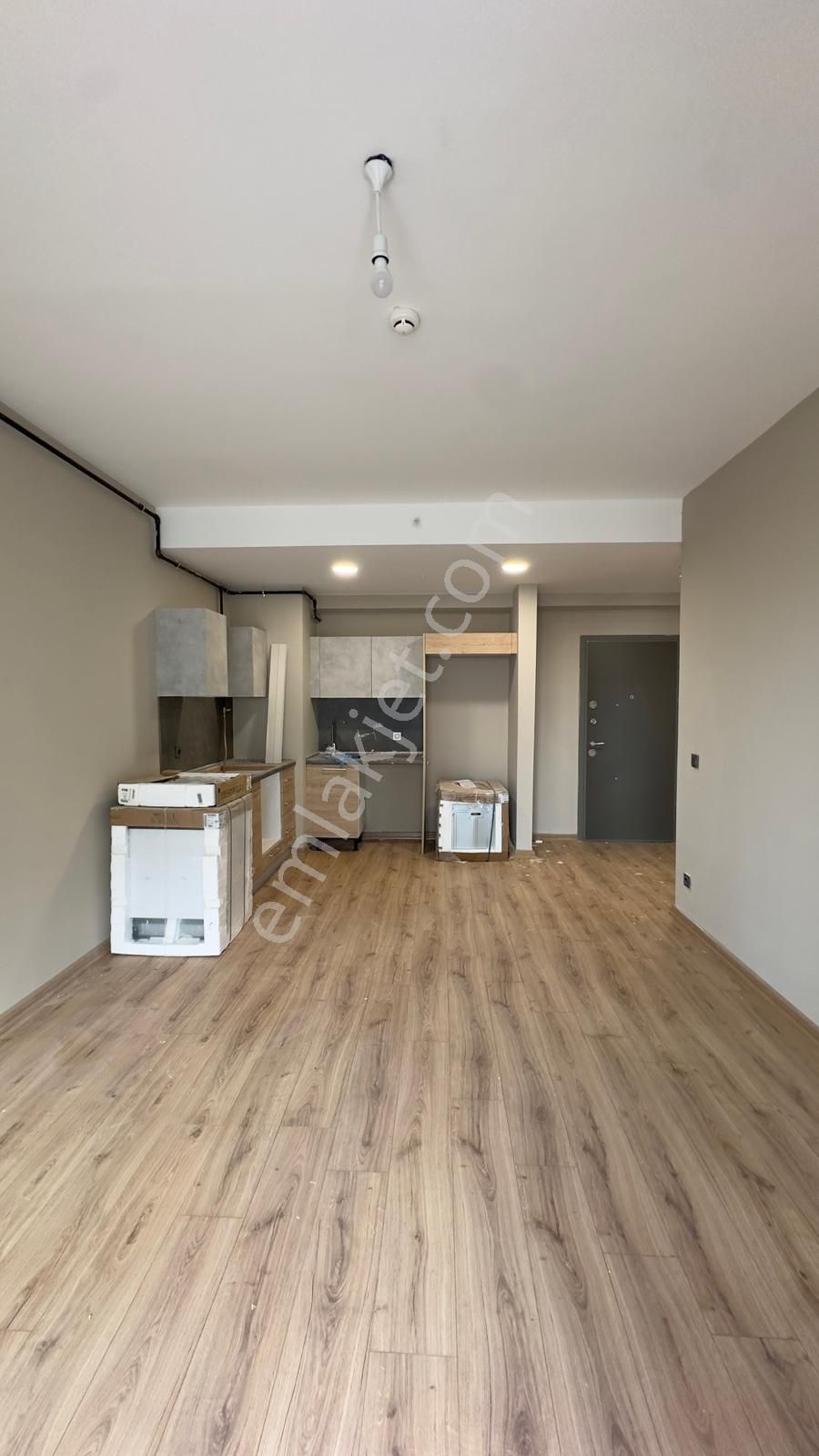E5 Yanı Ödül İstanbul Balkonlu 1+1 Kiralık Daire - Görsel 14
