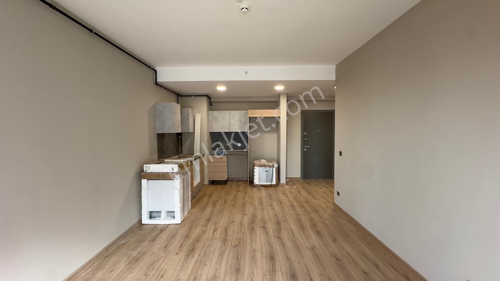 E5 Yanı Ödül İstanbul Balkonlu 1+1 Kiralık Daire - Görsel 32