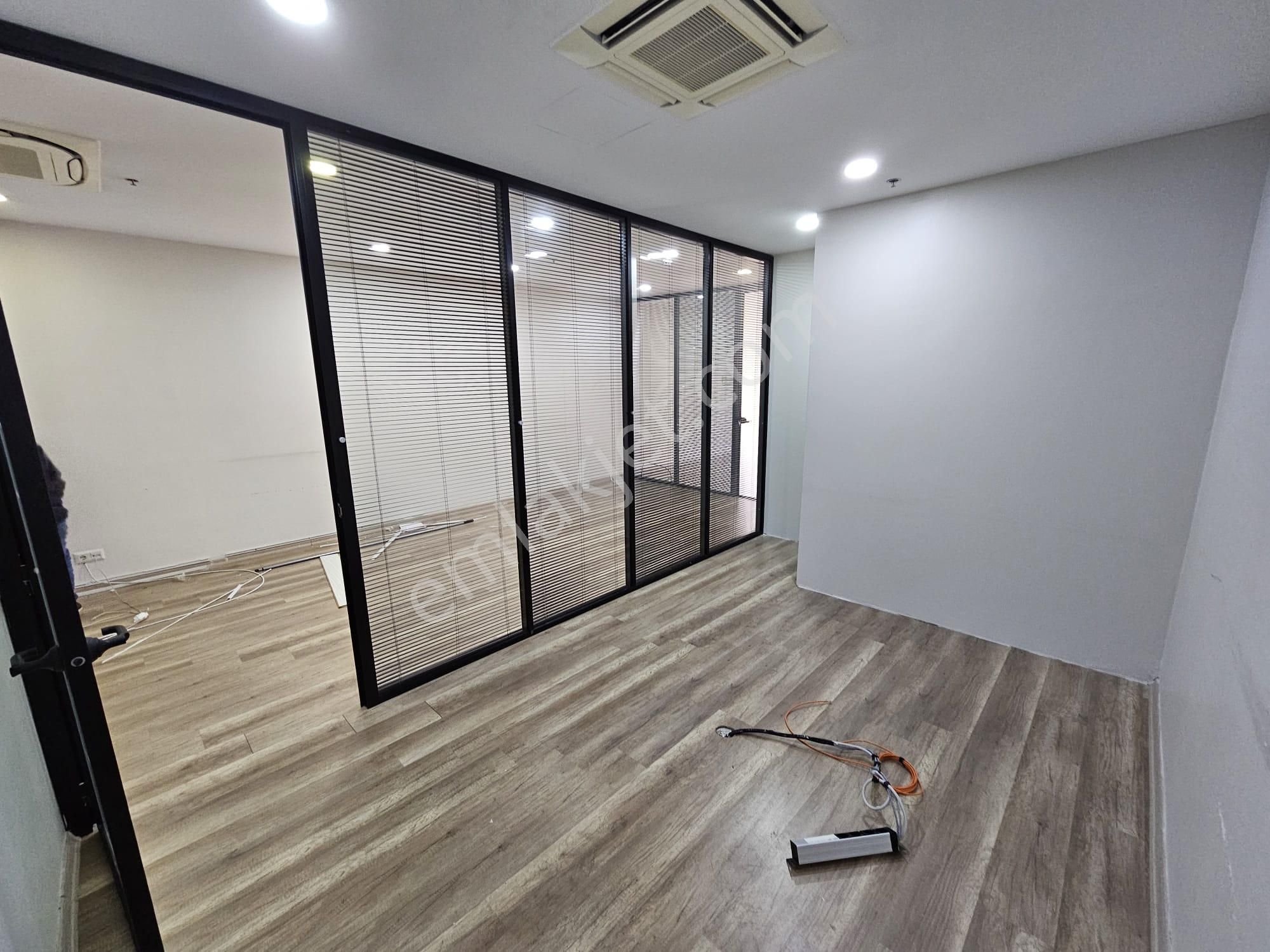 Maltepe Ofistanbul Plaza'da 125 M2 İskanlı 3+1 Kiralık Ofis - Görsel 21