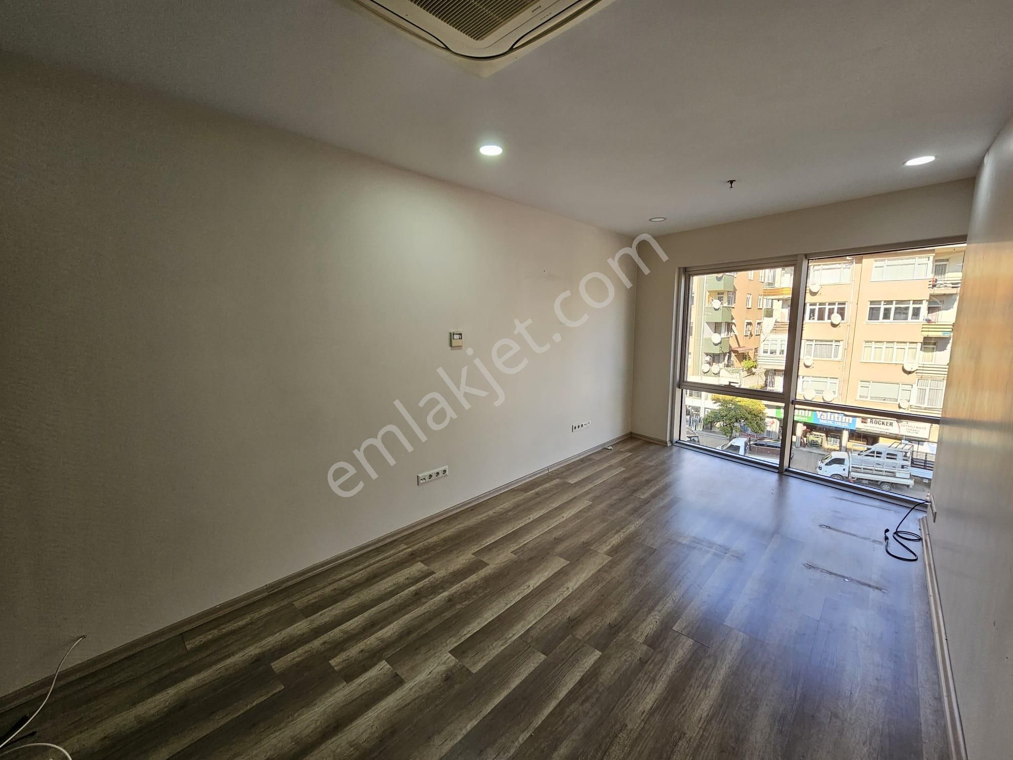 Maltepe Ofistanbul Plaza'da 125 M2 İskanlı 3+1 Kiralık Ofis - Görsel 22