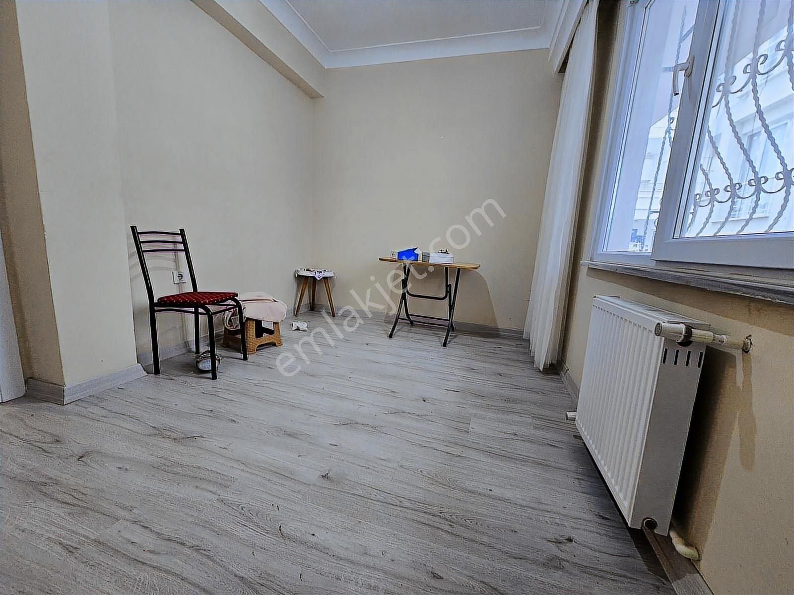 Kiralık 2+1 Camları Yüksek Merkezi Yerde Ulaşımı Rahat Daire - Görsel 11