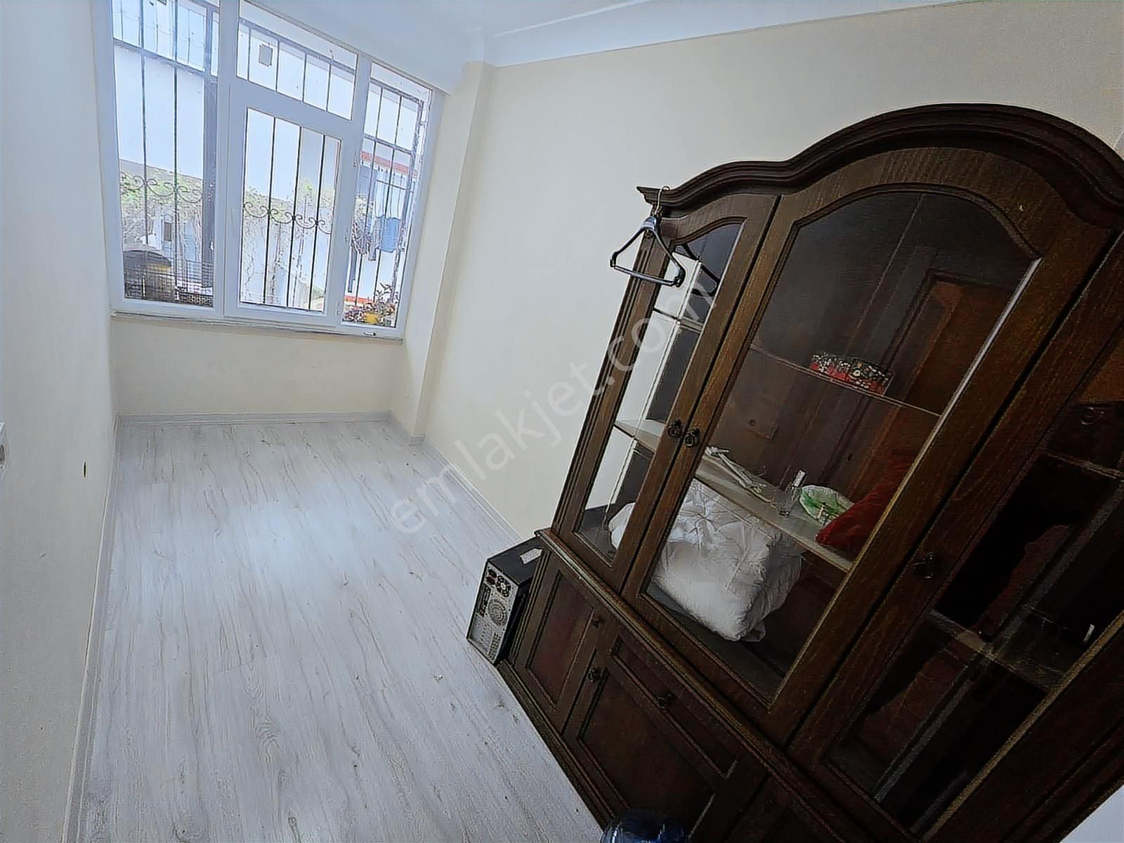 Kiralık 2+1 Camları Yüksek Merkezi Yerde Ulaşımı Rahat Daire - Görsel 10