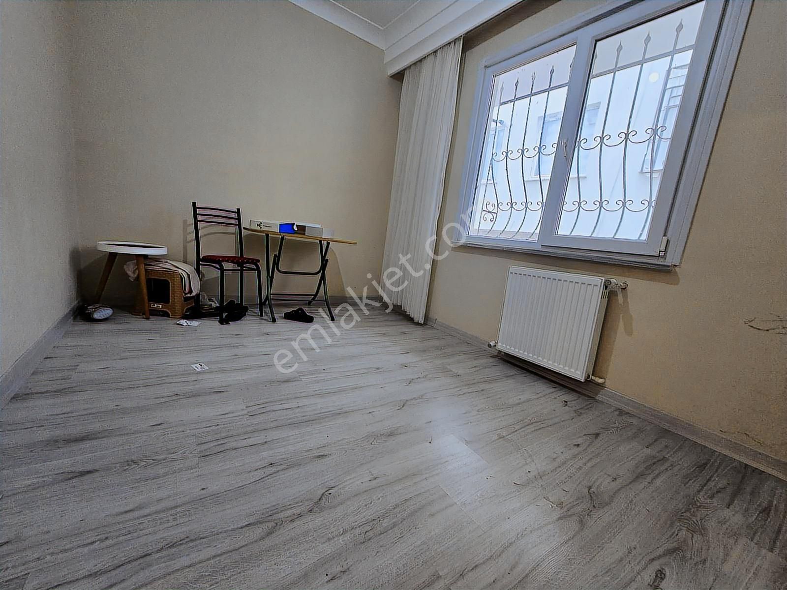 Kiralık 2+1 Camları Yüksek Merkezi Yerde Ulaşımı Rahat Daire - Görsel 12