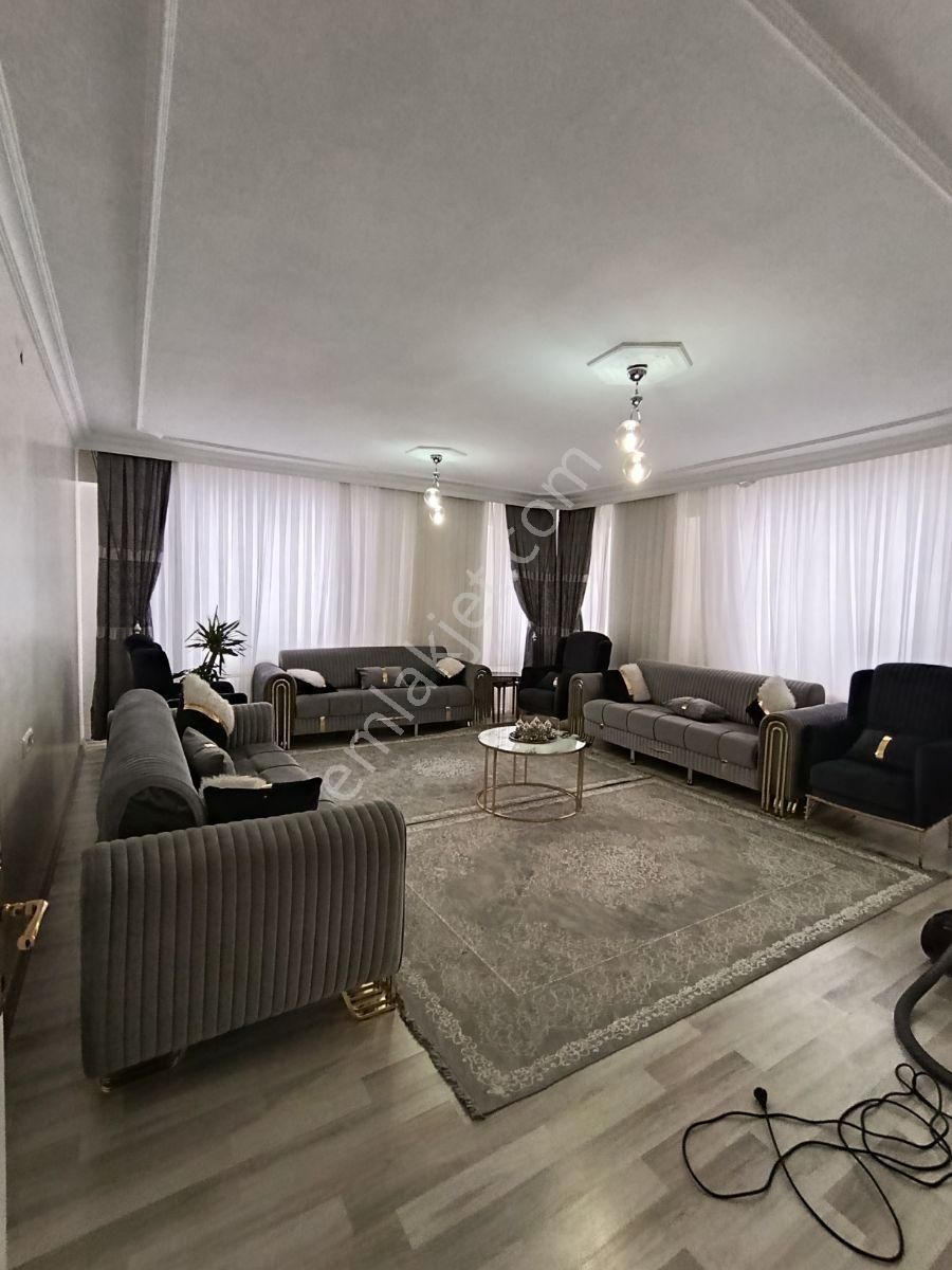 Musa Anter Cd'de ,kent Meydanına Yürüme Mesafesinde 3+1 Daire