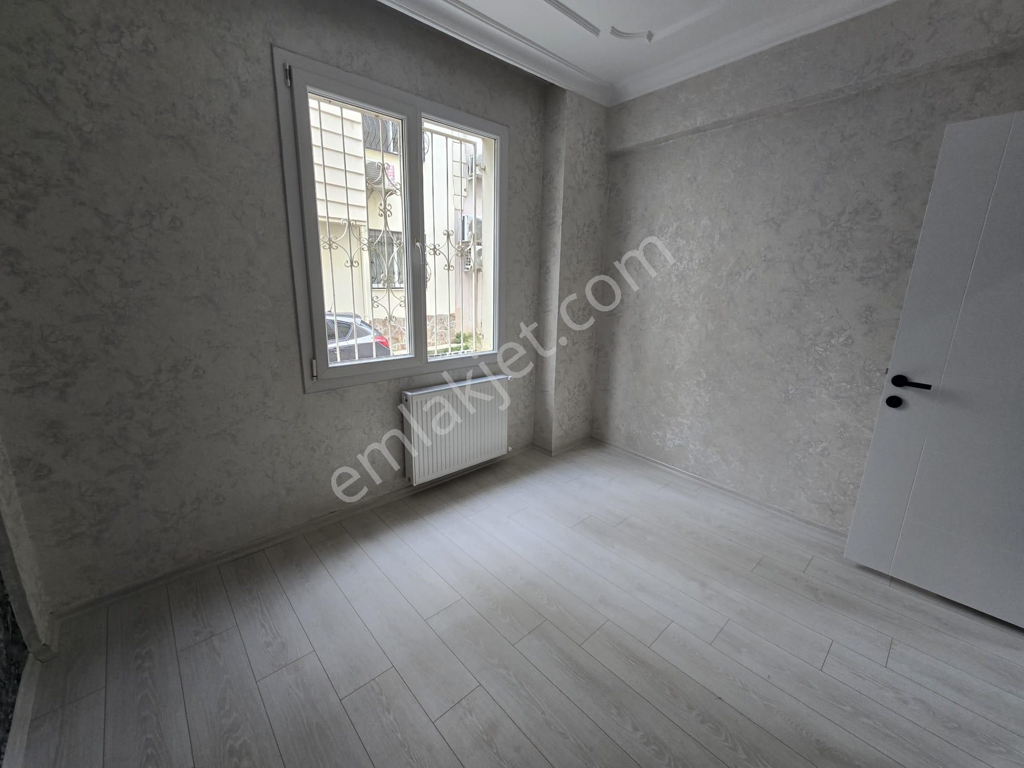 Balçovada Ana Cadde Üzeri Doğal Gazlı Satılık 3+1 Daire