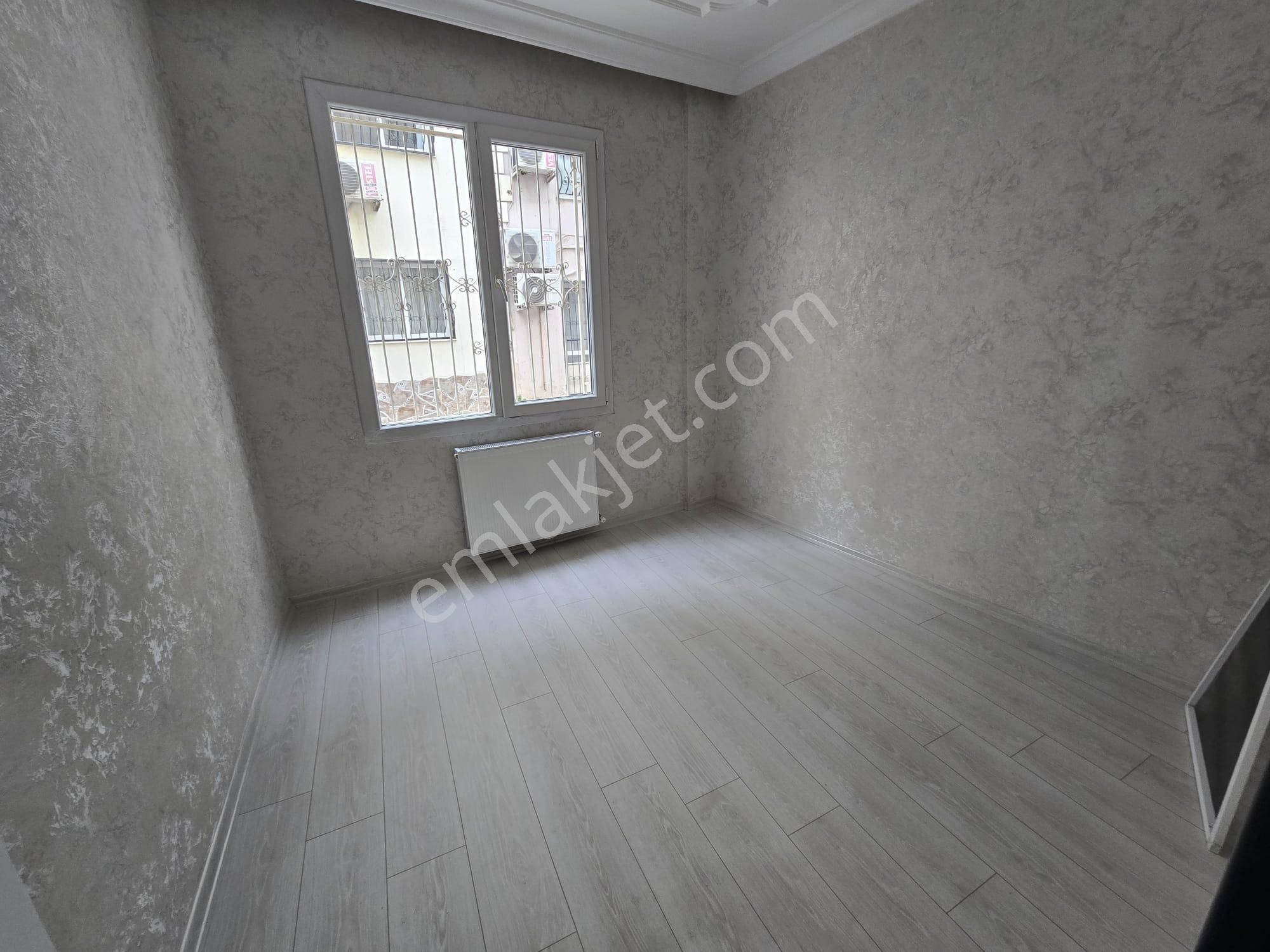 Balçovada Ana Cadde Üzeri Doğal Gazlı Satılık 3+1 Daire - Görsel 8