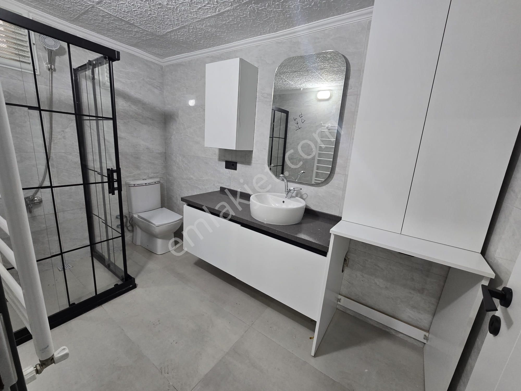 Balçovada Ana Cadde Üzeri Doğal Gazlı Satılık 3+1 Daire - Görsel 3