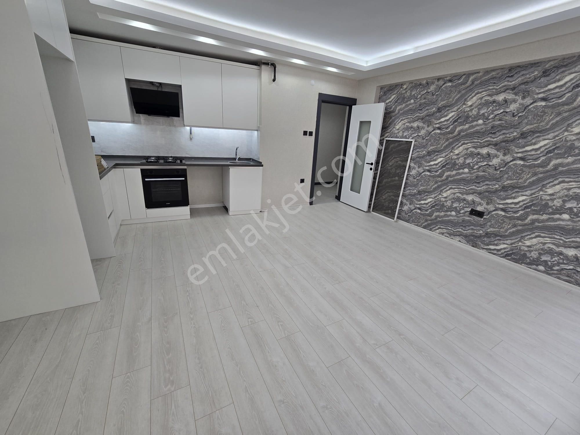 Balçovada Ana Cadde Üzeri Doğal Gazlı Satılık 3+1 Daire - Görsel 15