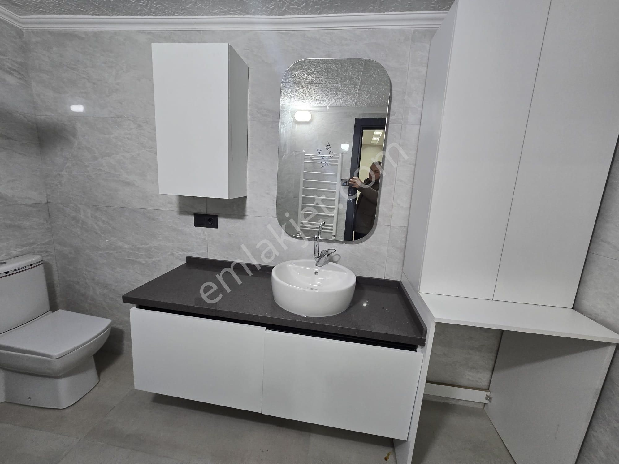 Balçovada Ana Cadde Üzeri Doğal Gazlı Satılık 3+1 Daire - Görsel 6