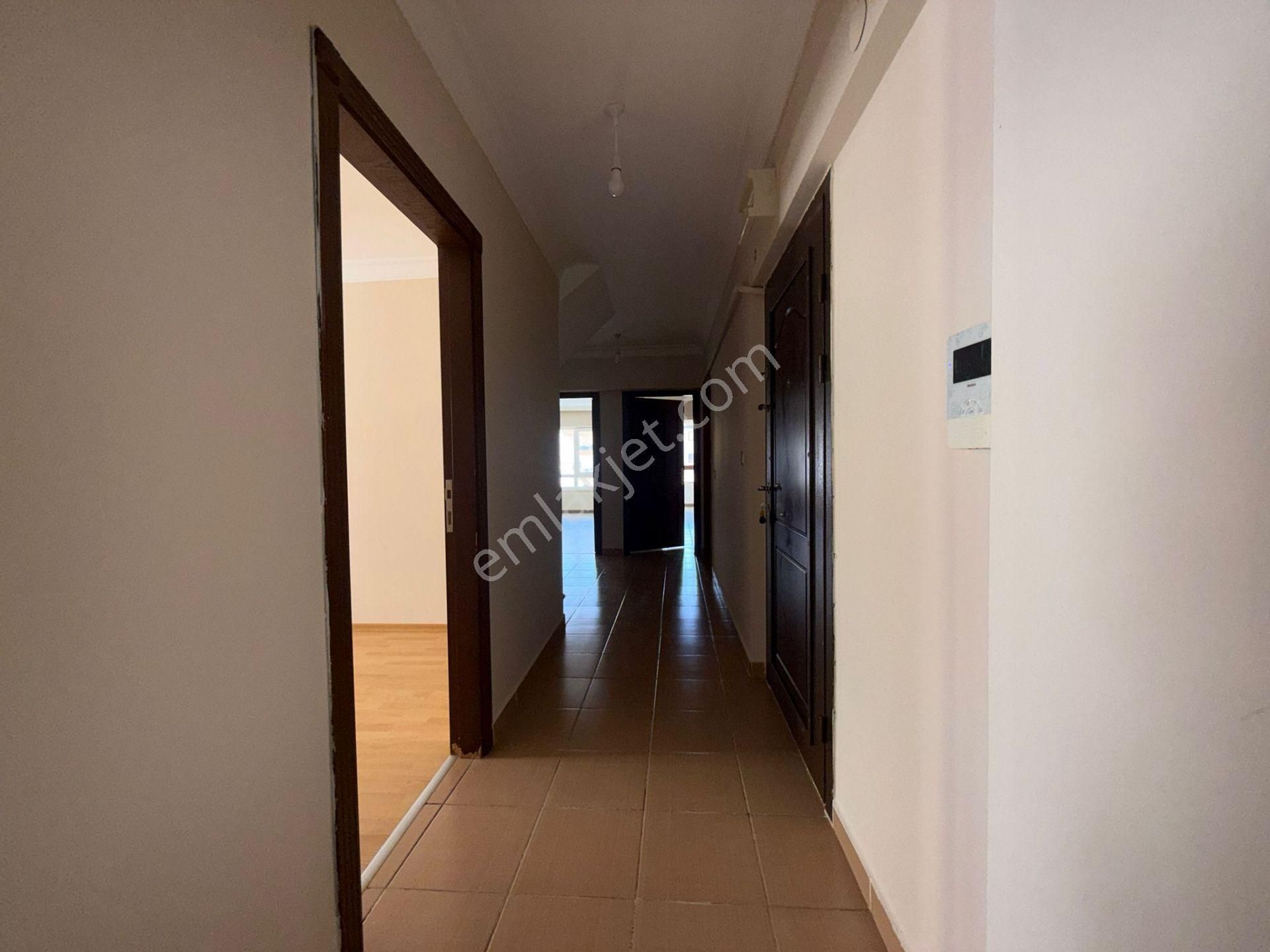 Mamak General Zeki Doğan Mah. Geniş Teraslı 4+1 Dubleks Daire - Görsel 18