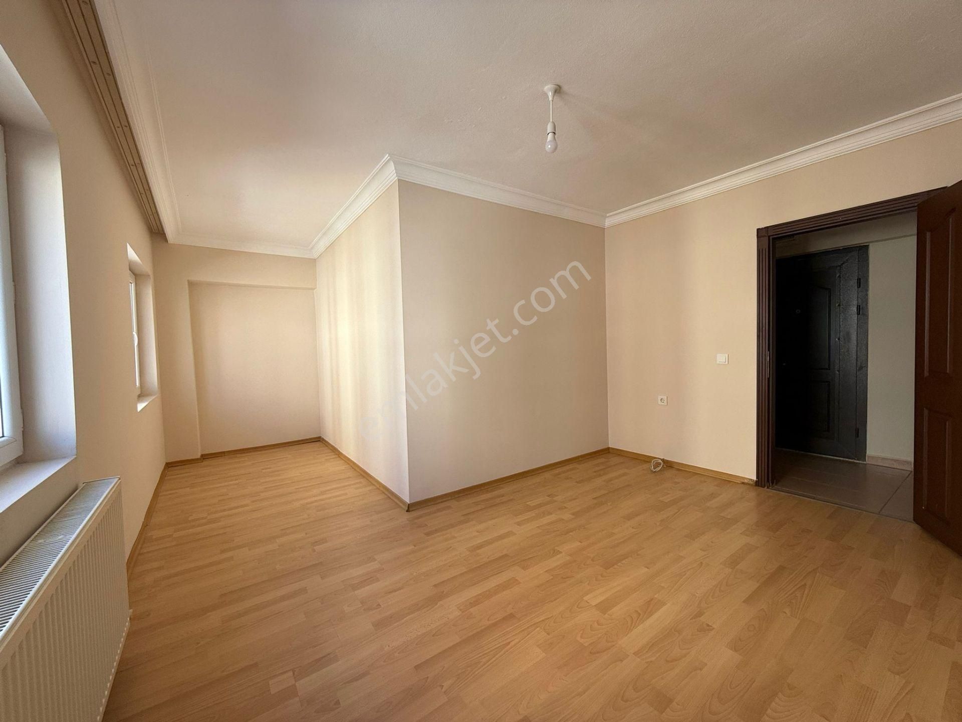 Mamak General Zeki Doğan Mah. Geniş Teraslı 4+1 Dubleks Daire - Görsel 13