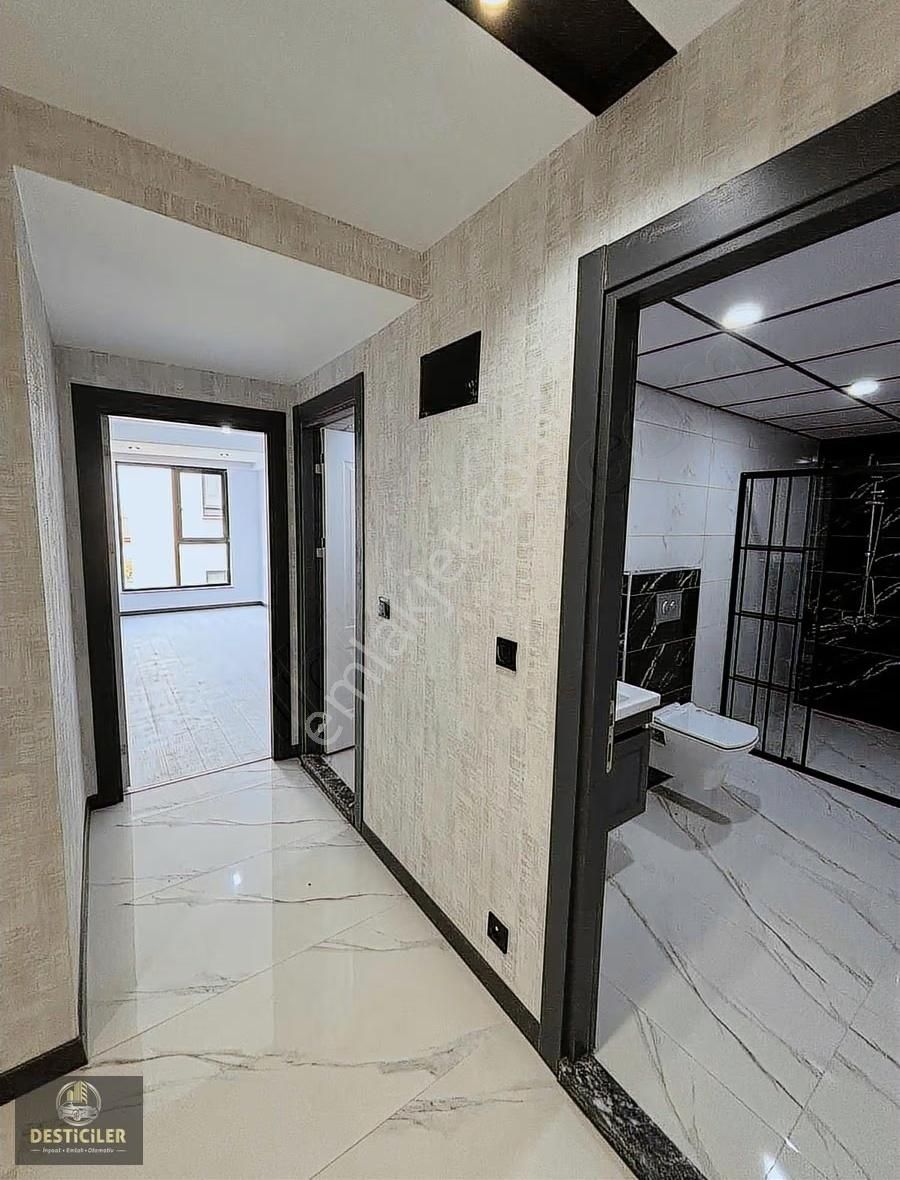 Eı-şehir Hastanesi Yakını Lüx 2+1 Daire Özel Garajlı - Görsel 3