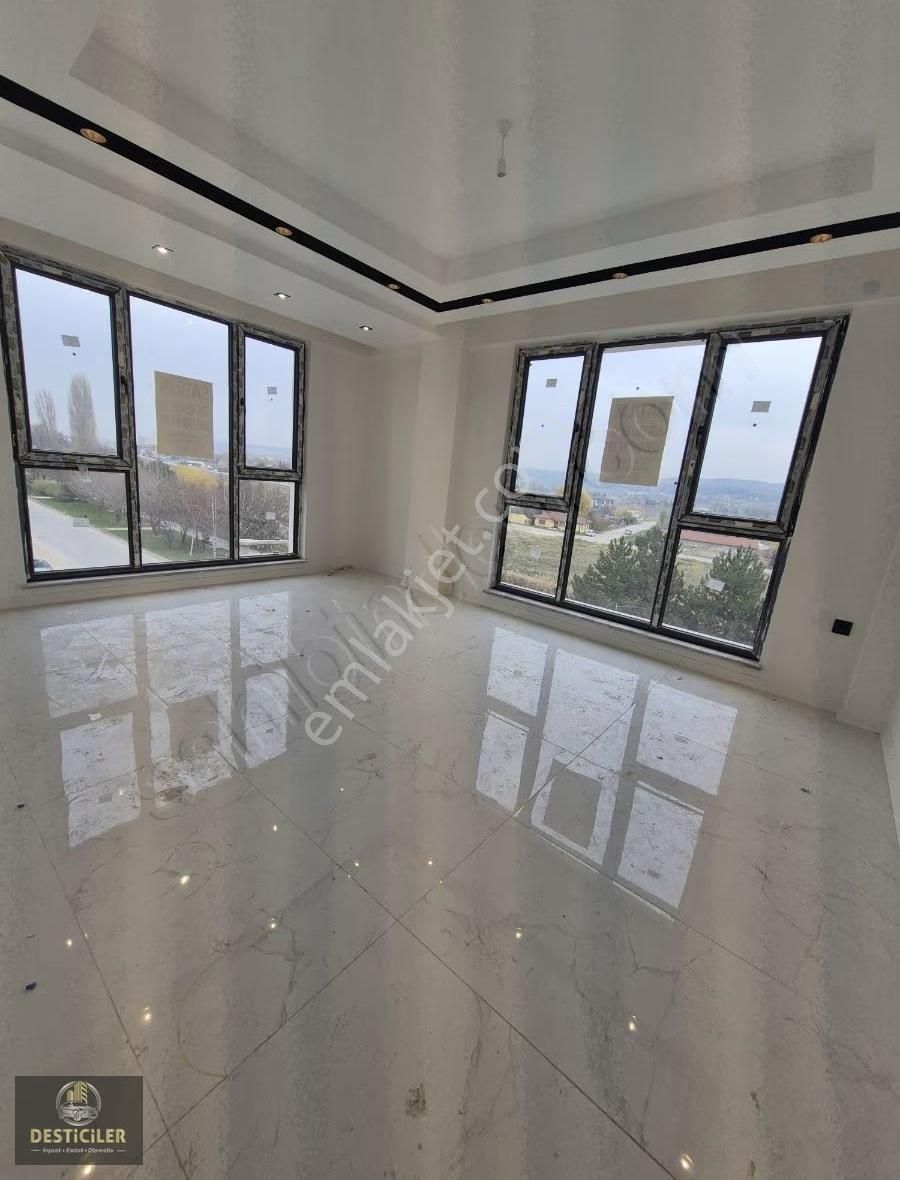 Hg-179 Çamlıca Mah. Önü Açık Birlik Cd. 3+1 Daireler - Görsel 12