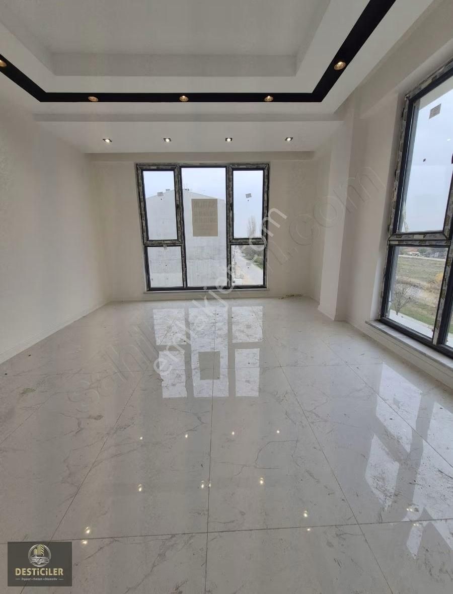 Hg-179 Çamlıca Mah. Önü Açık Birlik Cd. 3+1 Daireler - Görsel 13